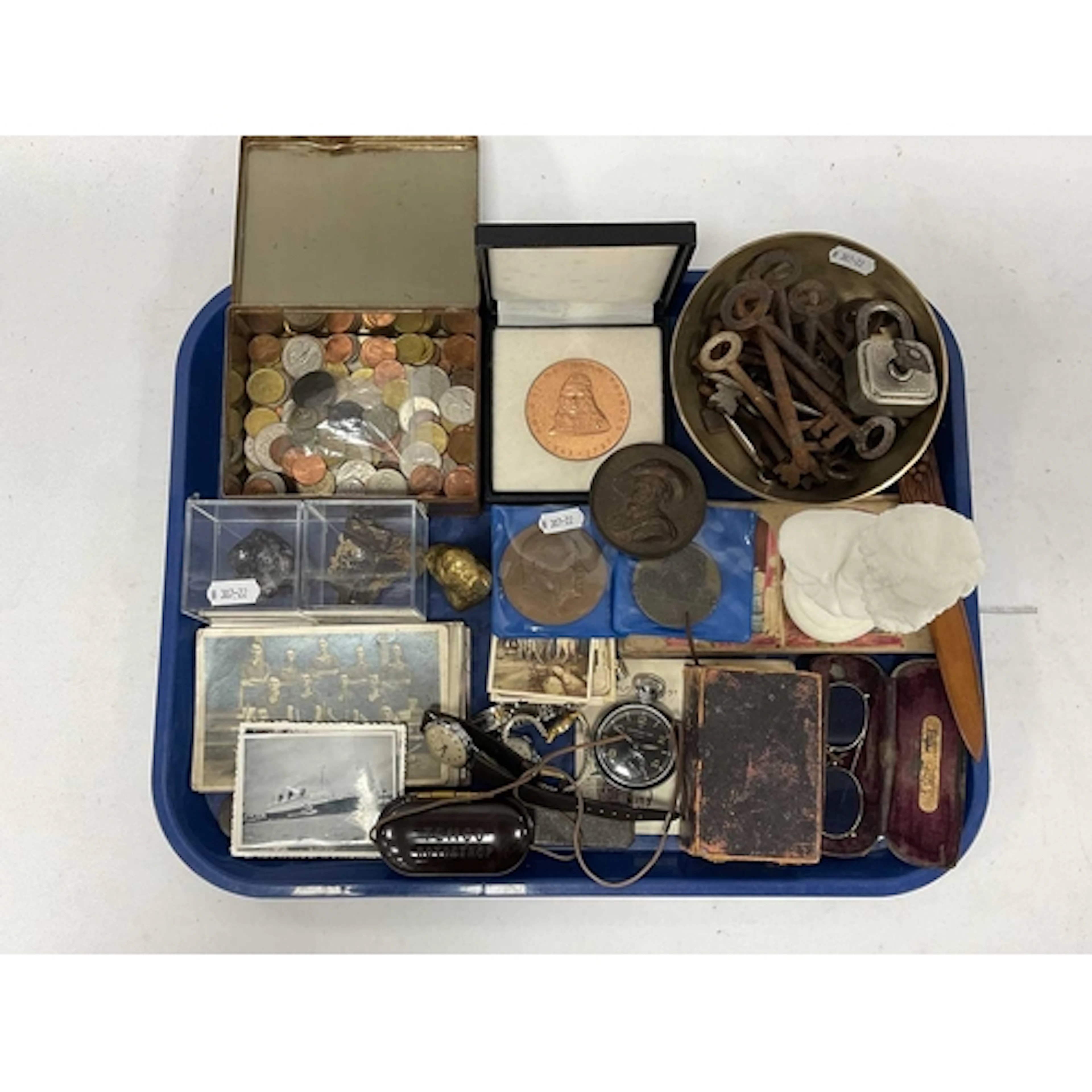 Collectables, including assorted medals (including August He...