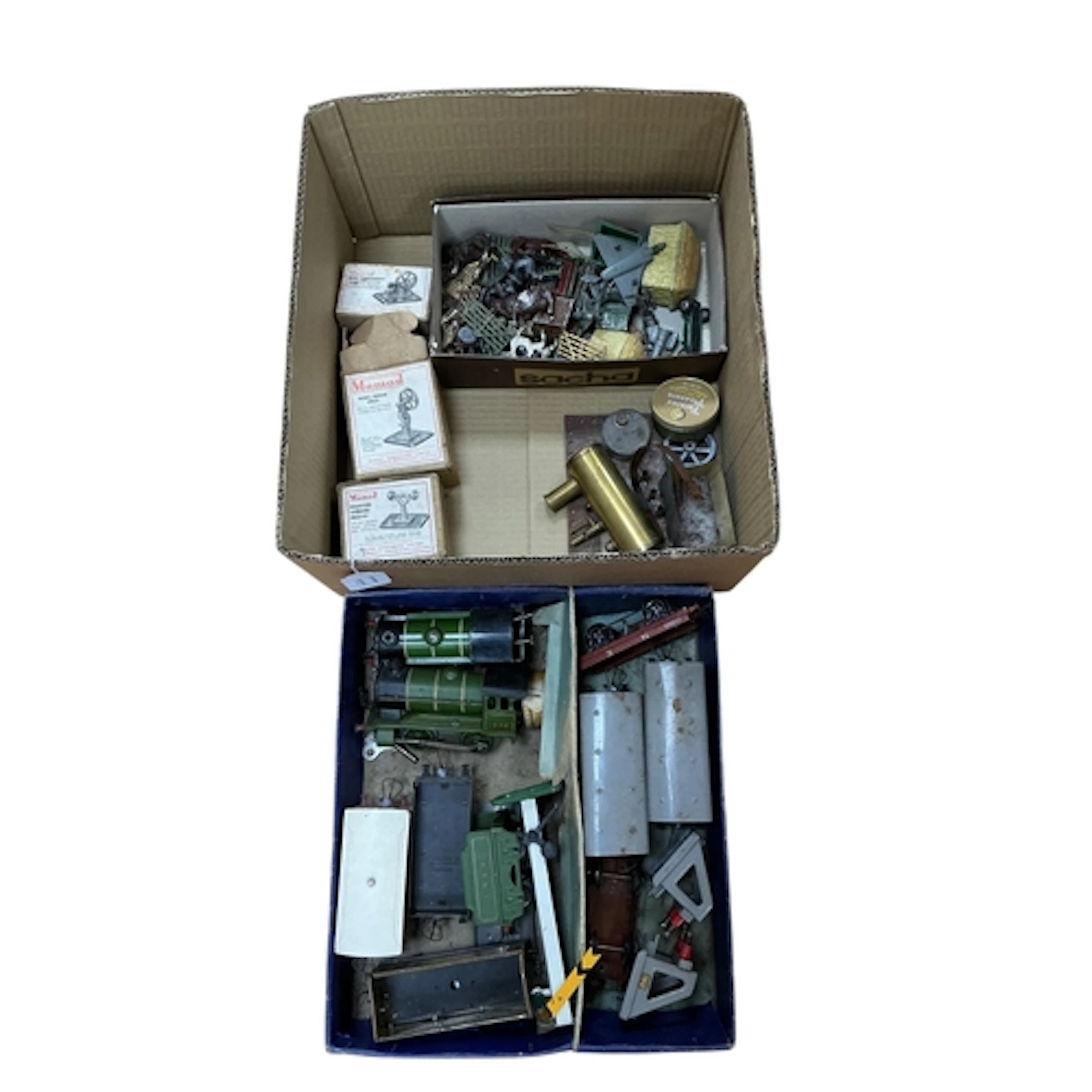 Hornby 0 gauge tinplate clockwork railway, including two loc...