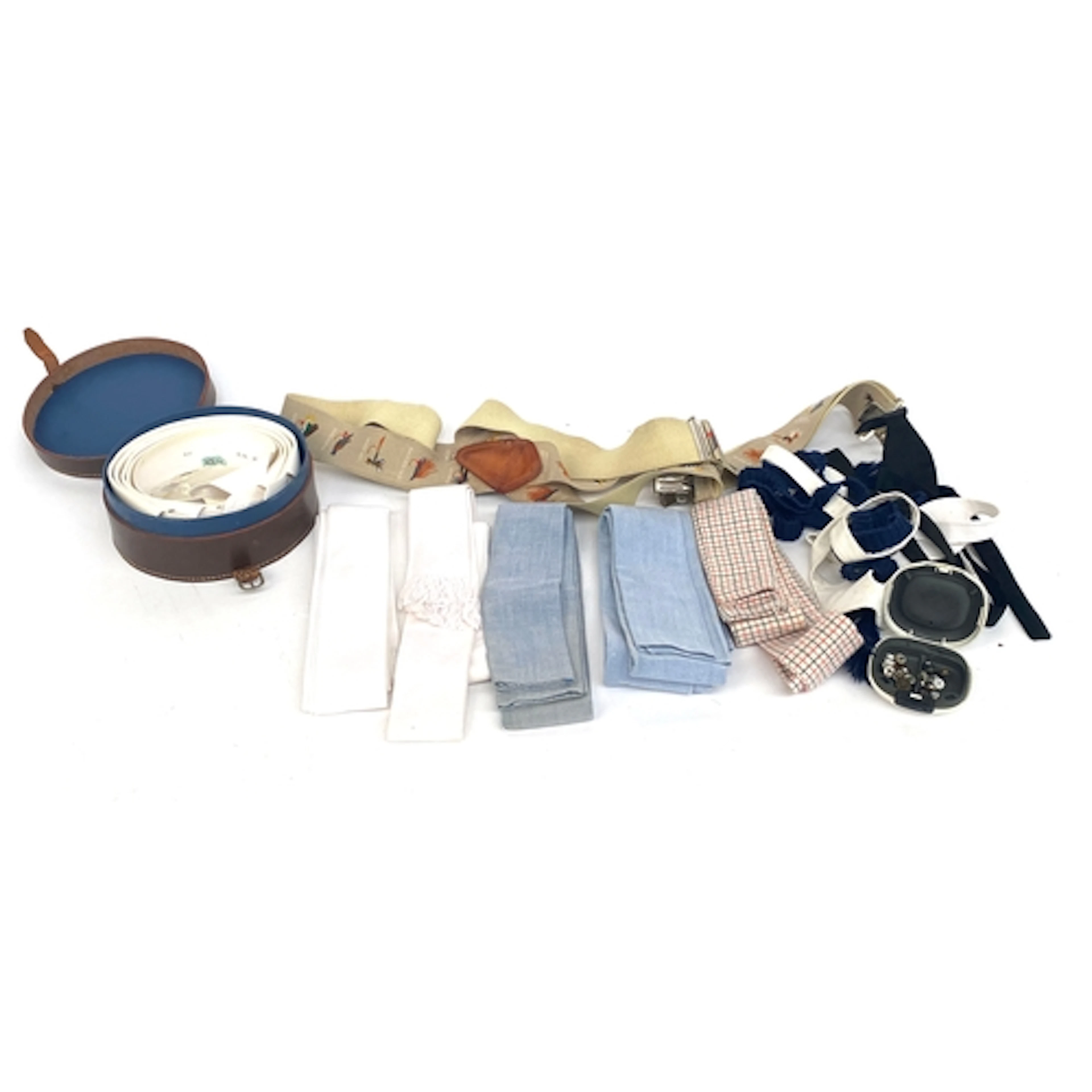 A leather collar box with winged and cut away collars, size ...