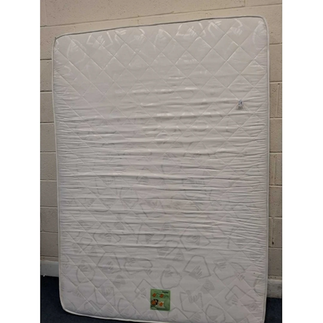 A POSTUREFORM 4FT6 THIN MATTRESS general signs of usage...
