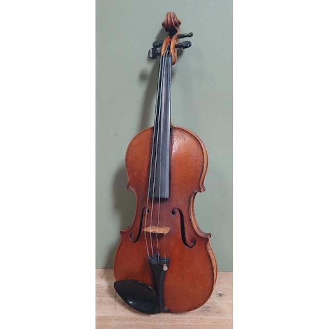 An antique violin, single piece back, length 356mm, bearing ...