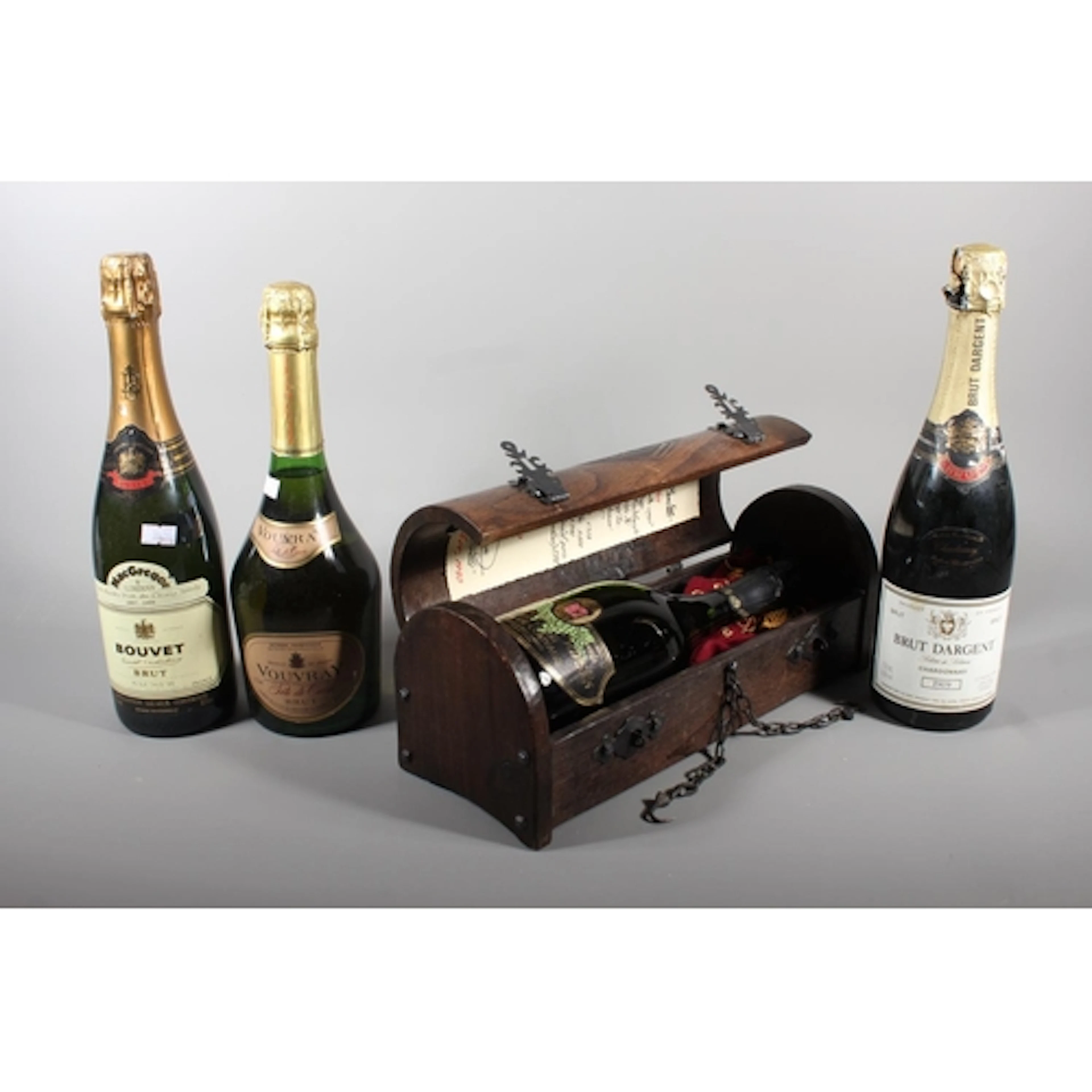 Four bottles of sparkling wines to include CASTELL DELS SORE...