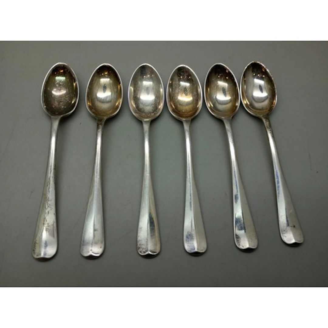 A set of small silver spoons, Sheffield, 1959, 61g, 9.5cm