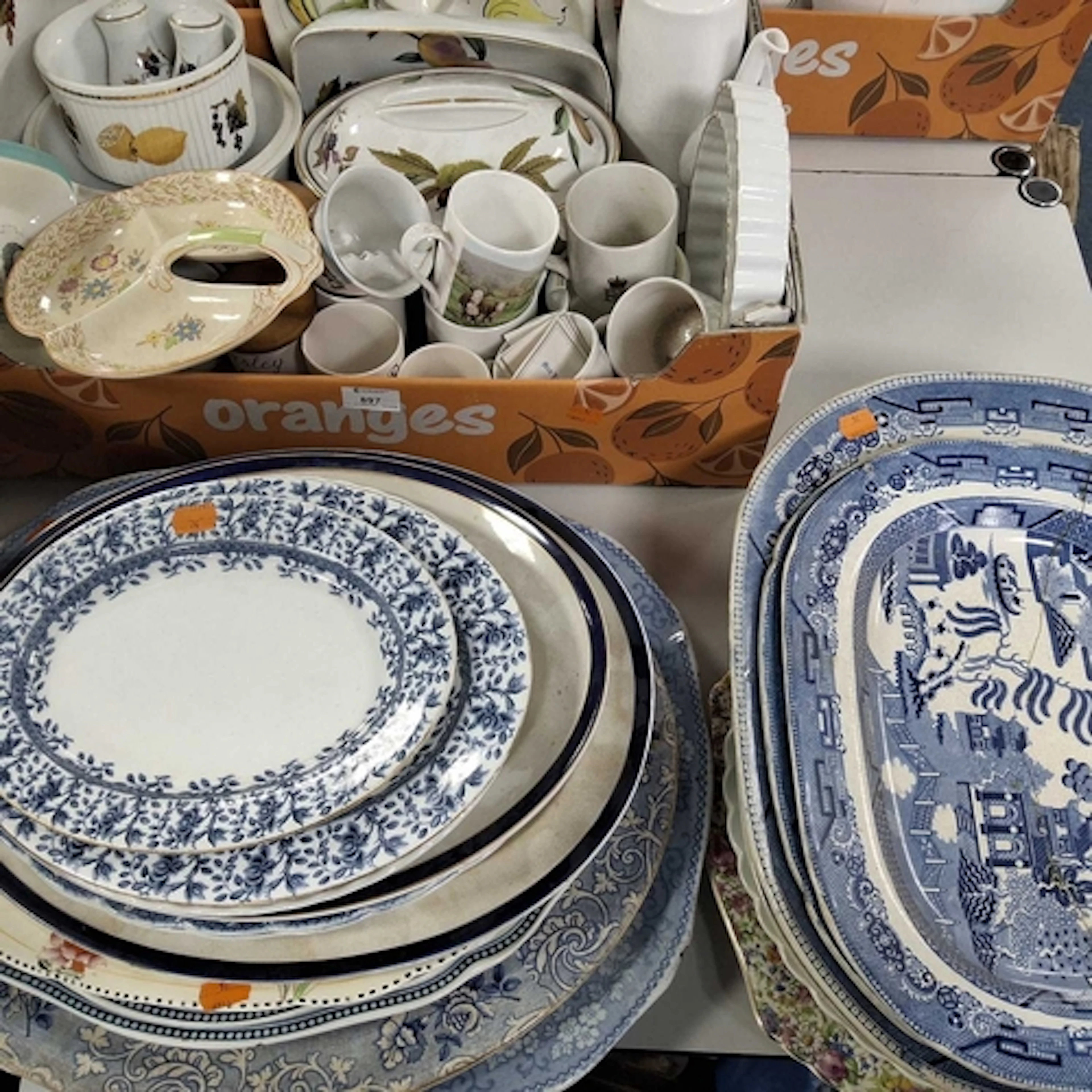 FIVE BOXES AND LOOSE GLASS AND MIXED CERAMICS to include a q...