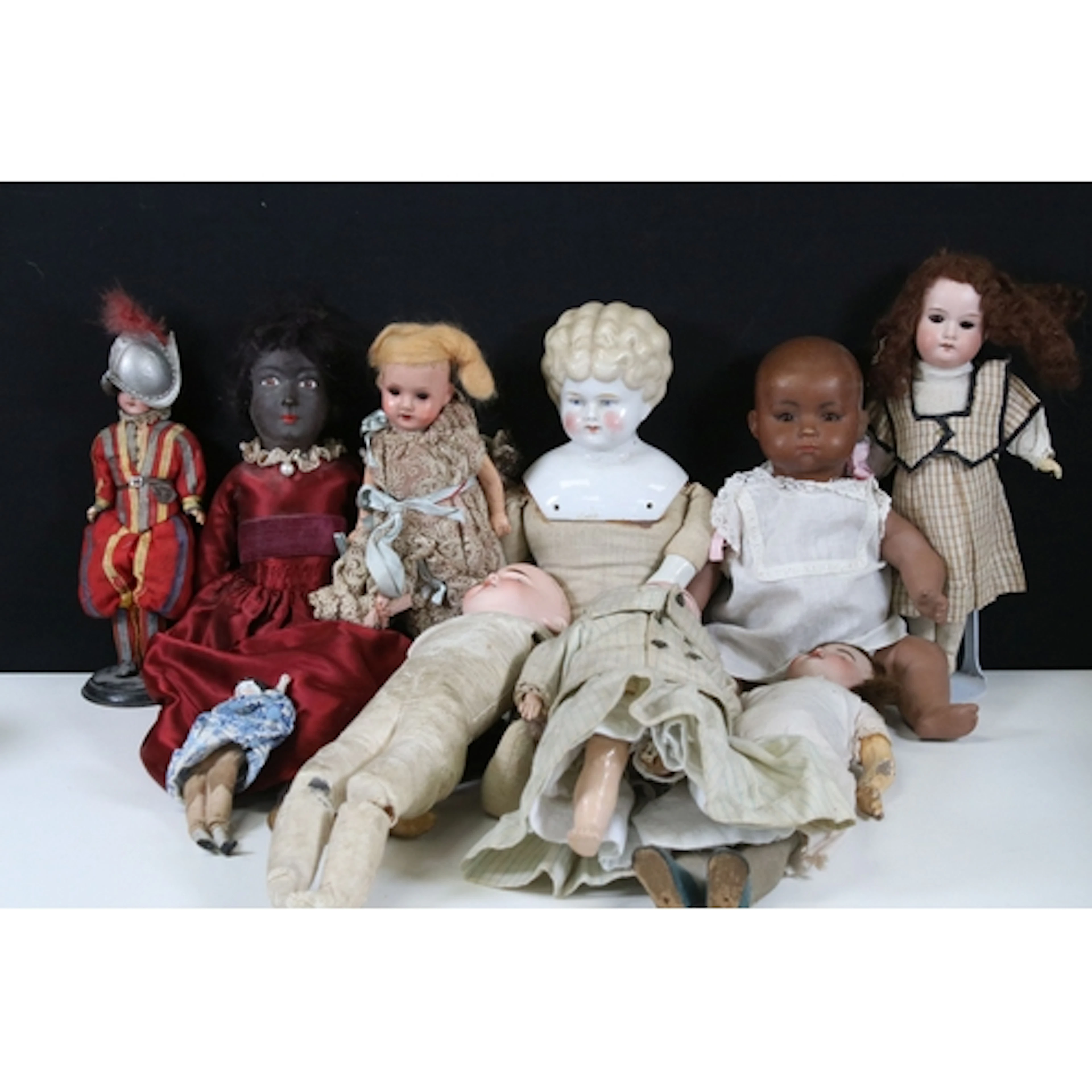 Collection of dolls to include Late 19th / Early 20th Centur...