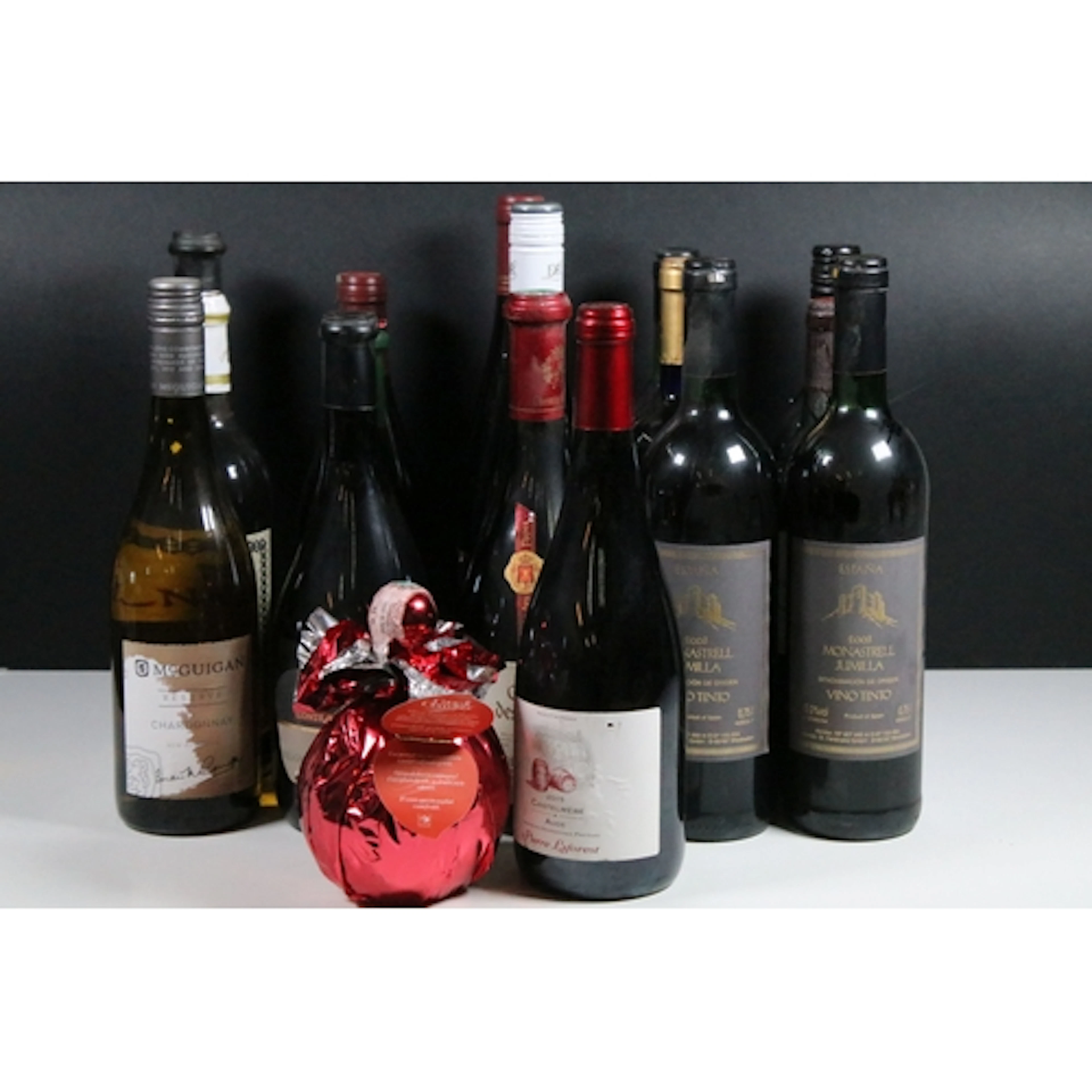 Collection of seventeen bottles of alcohol, to comprise prim...