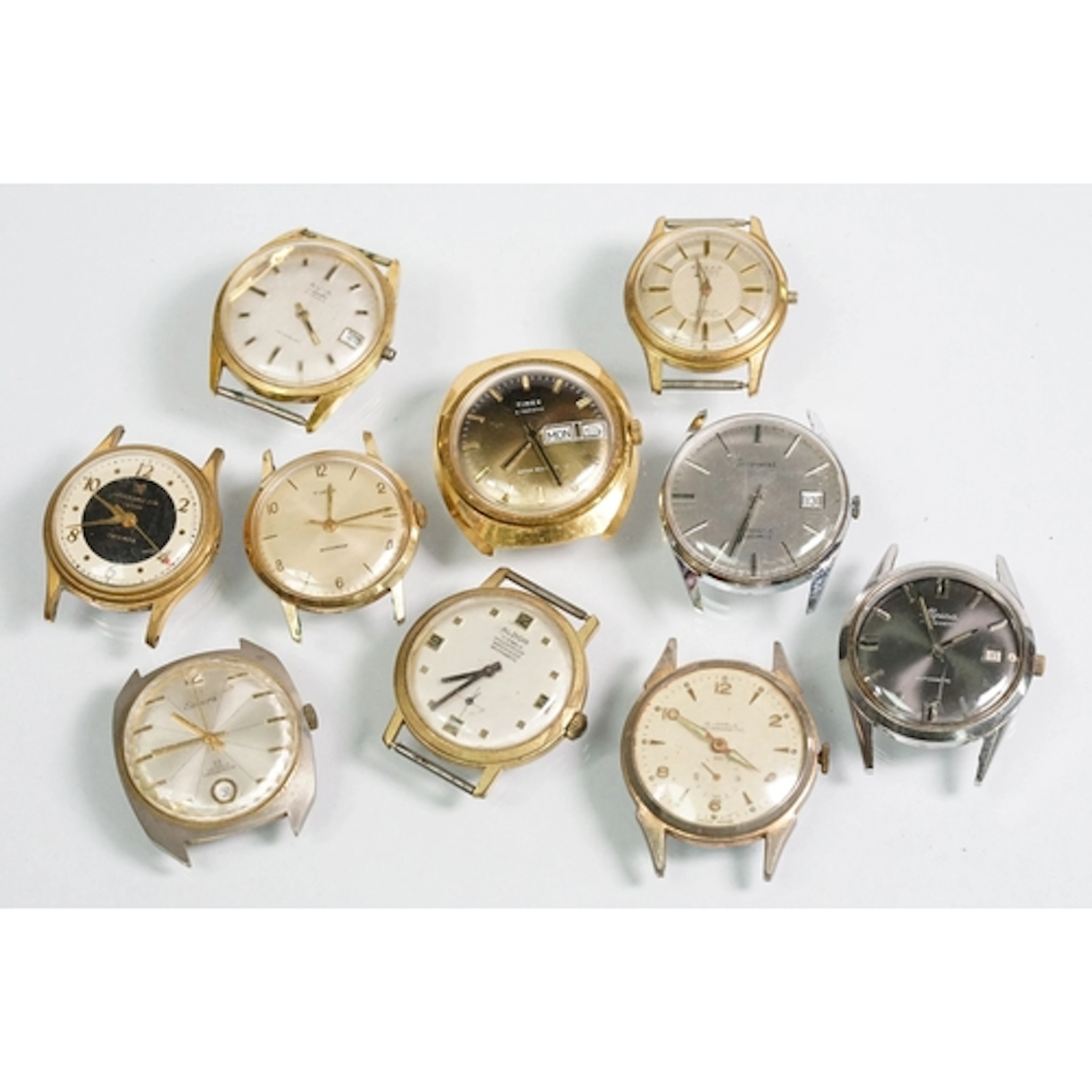 A collection of ten vintage gents watches to include Ingerso...