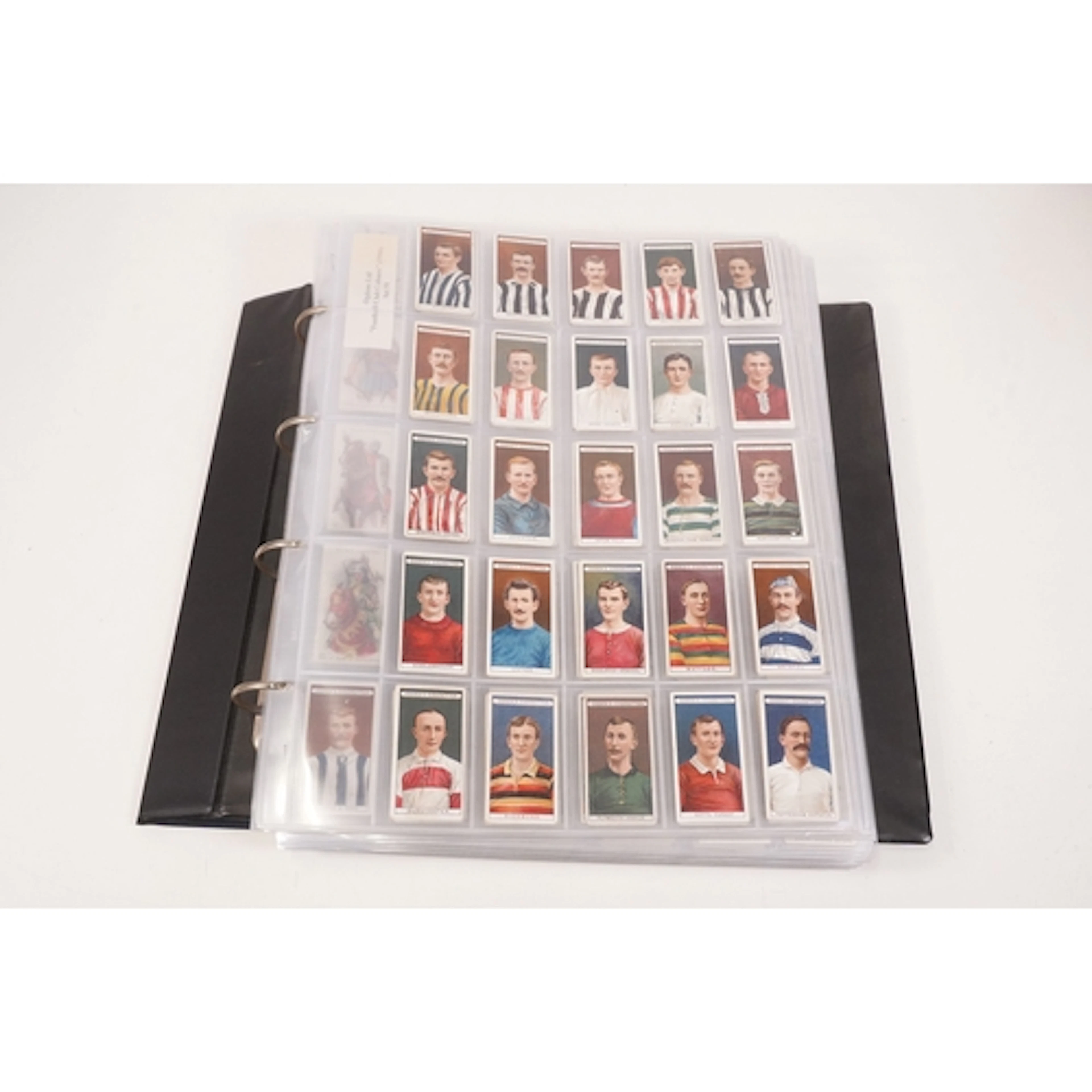 Cigarette Cards - A large collection of mixed cigarette, tra...