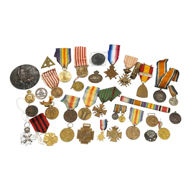 A First World War medal trio awarded to F.2980, H.F. Rickett...