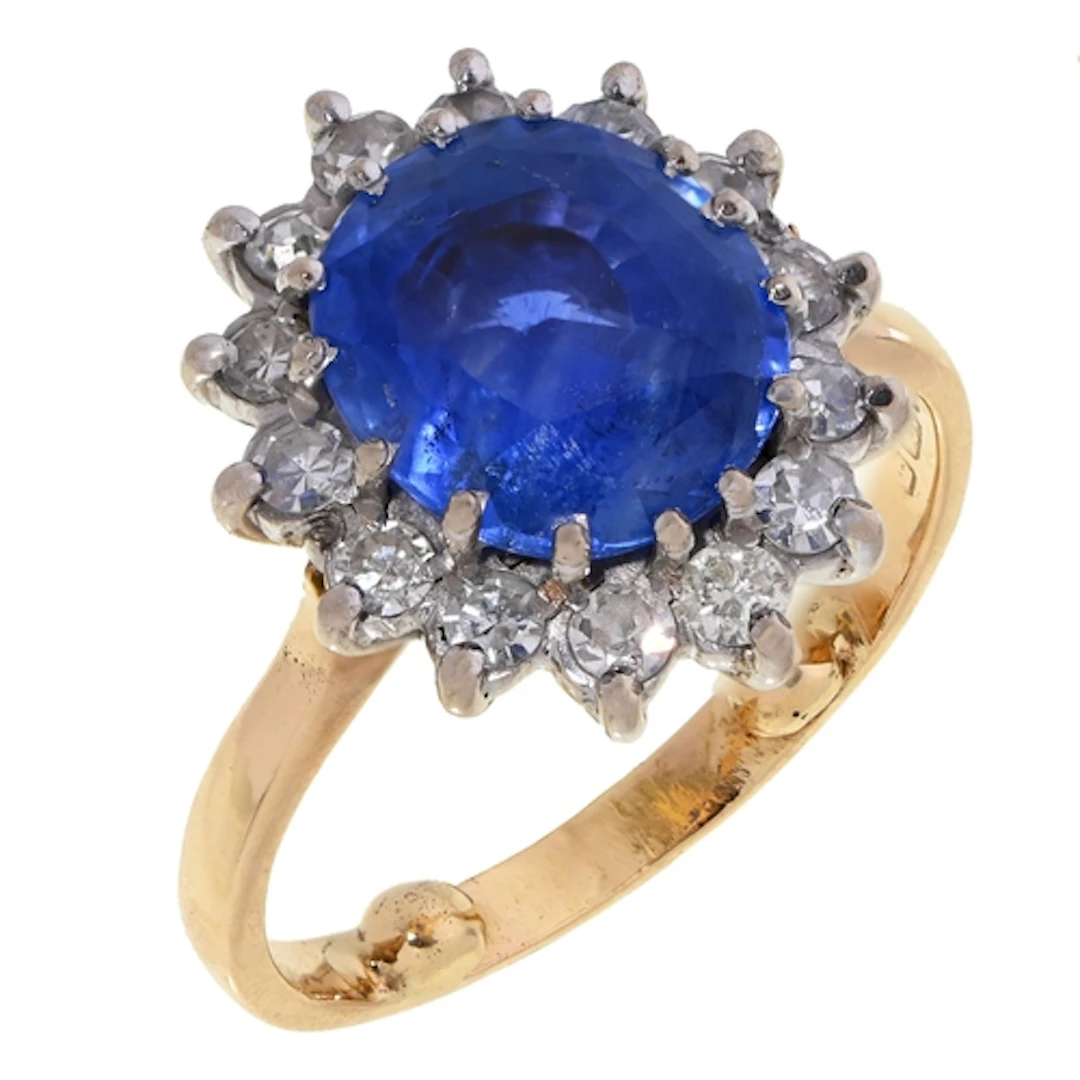 A tanzanite and diamond ring, in 18ct gold, London 1982, 5.3...