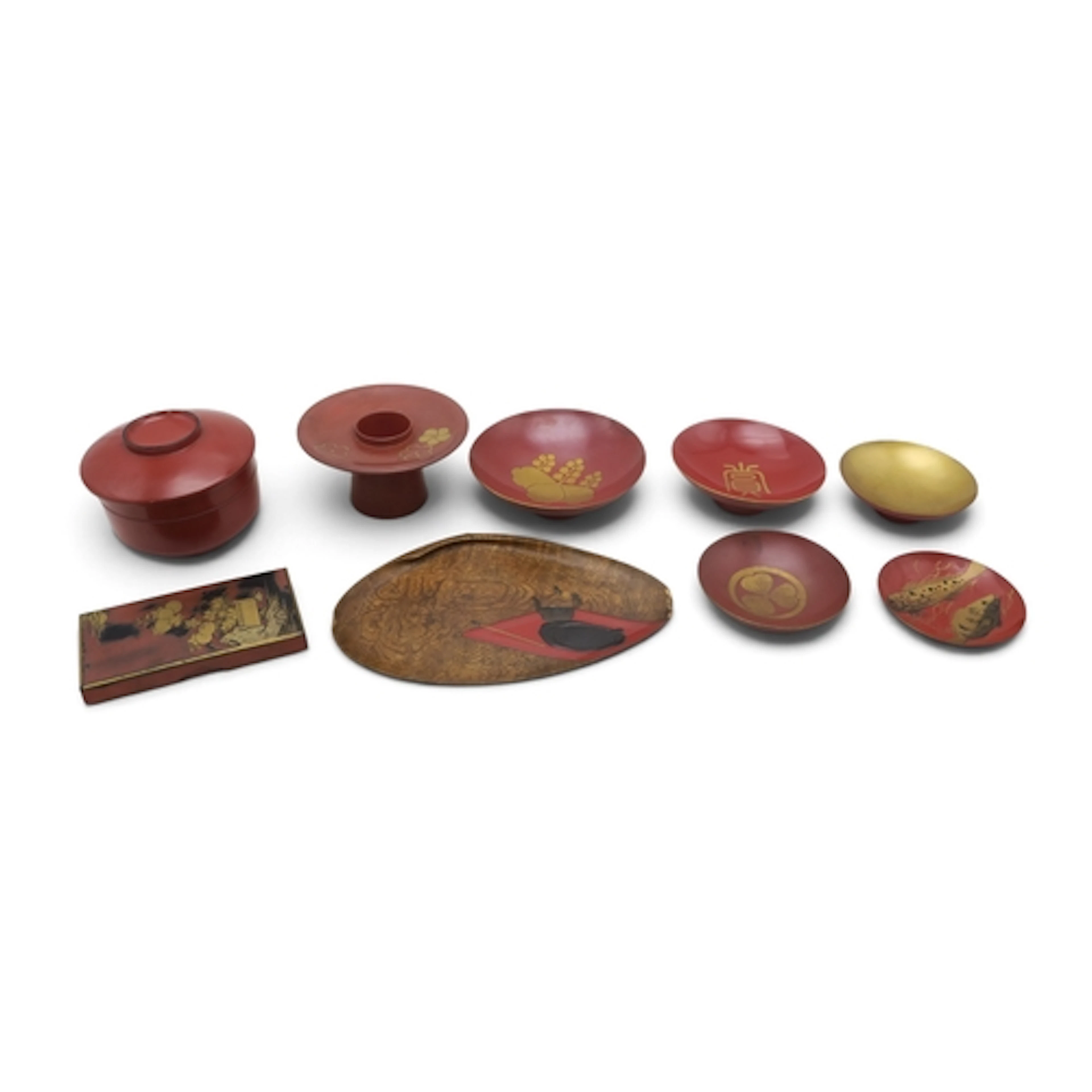 A COLLECTION OF JAPANESE GILT CINNABAR LACQUER including sak...