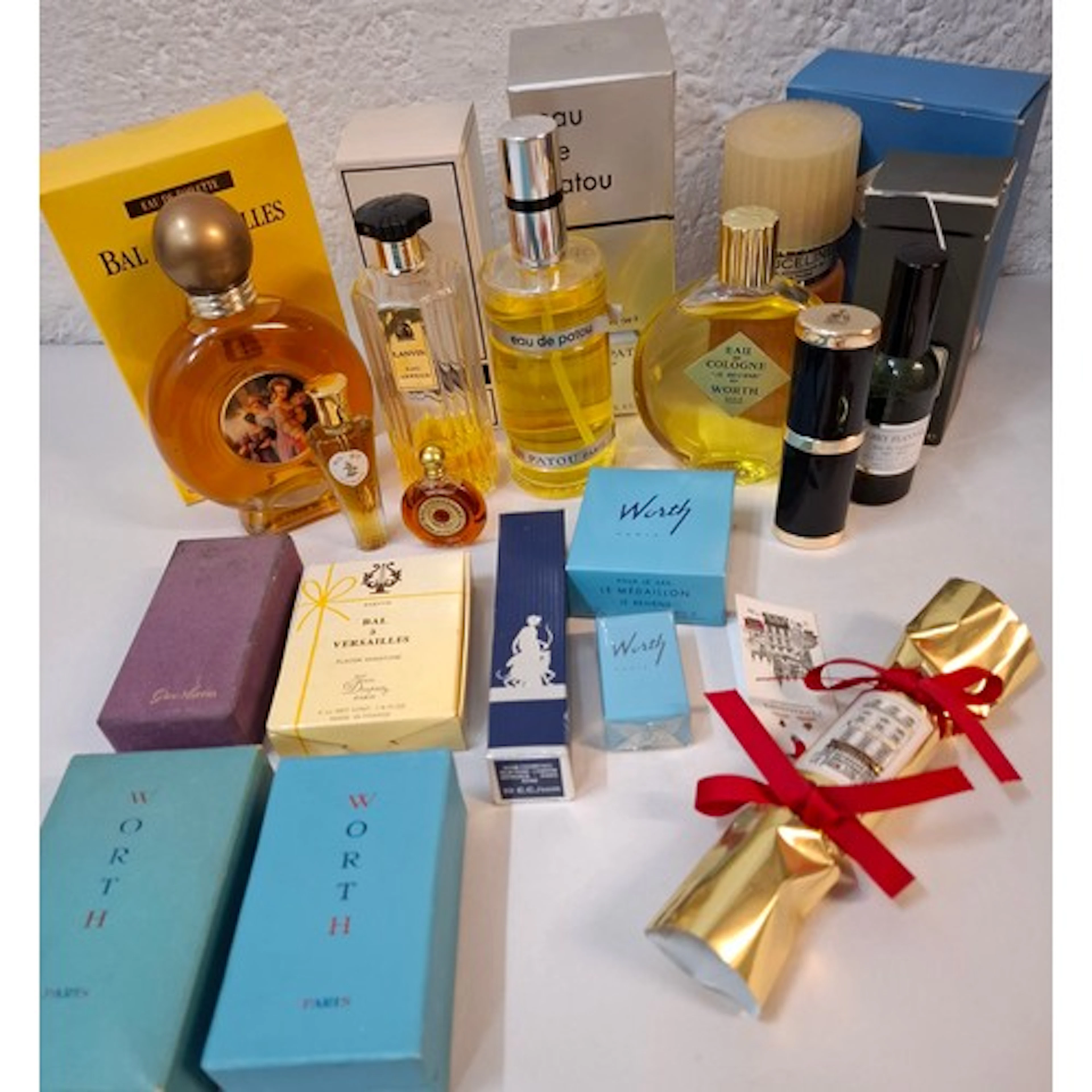 A collection of vintage fragrances to include Jean Desprez B...