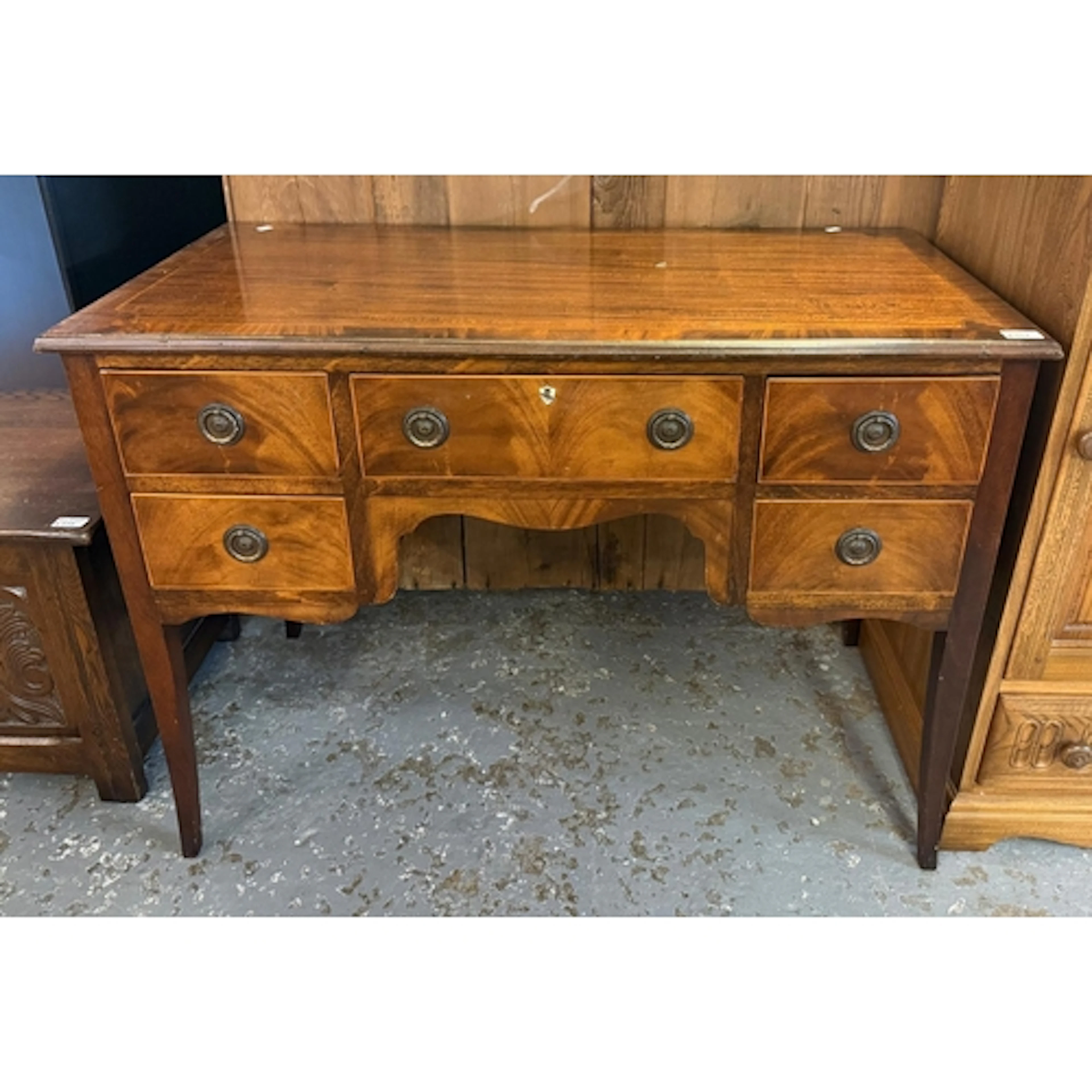 Edwardian inlaid mahogany ladies' knee hole writing desk, in...
