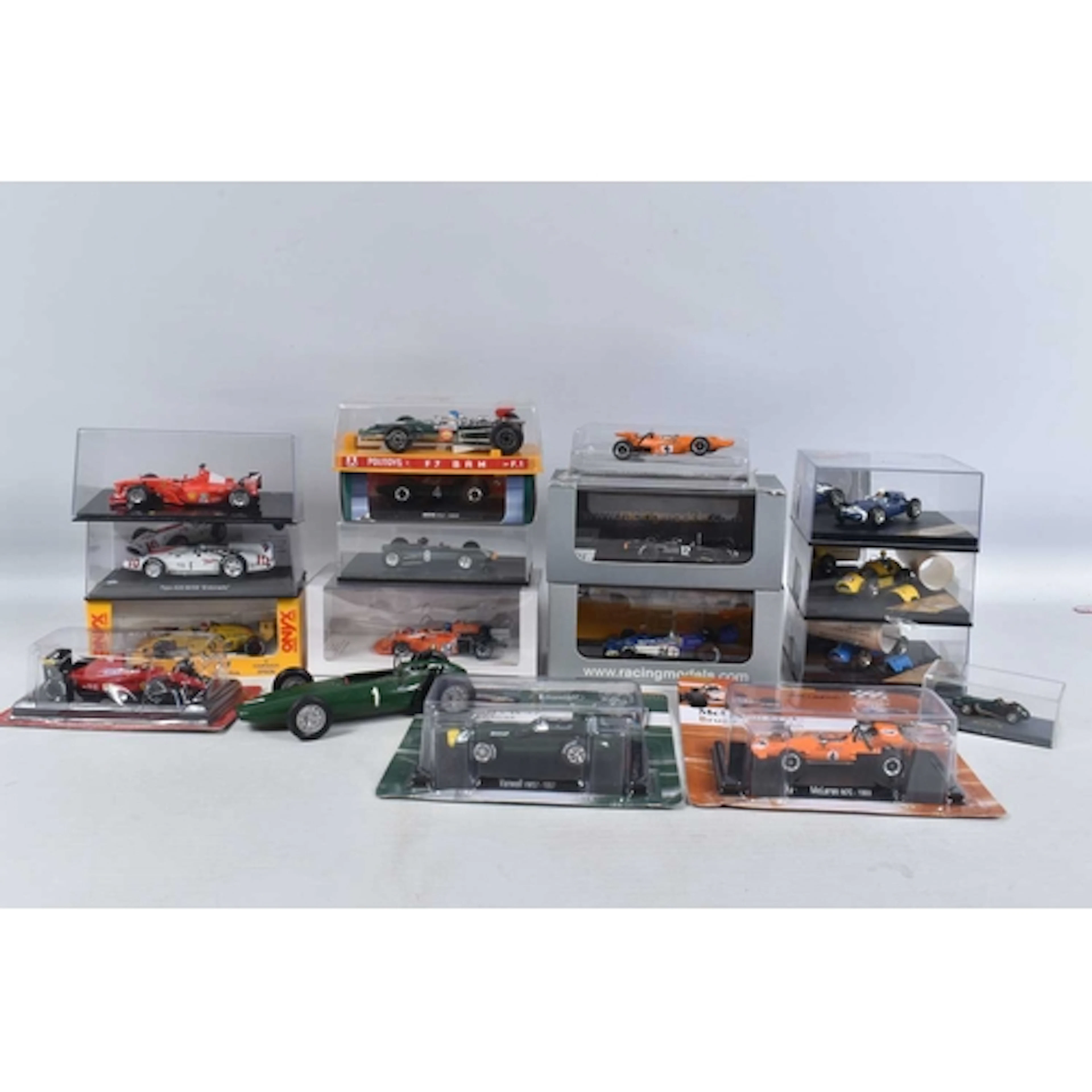 A COLLECTION OF EIGHTEEN BOXED, CASED, AND ONE LOOSE MODEL V...