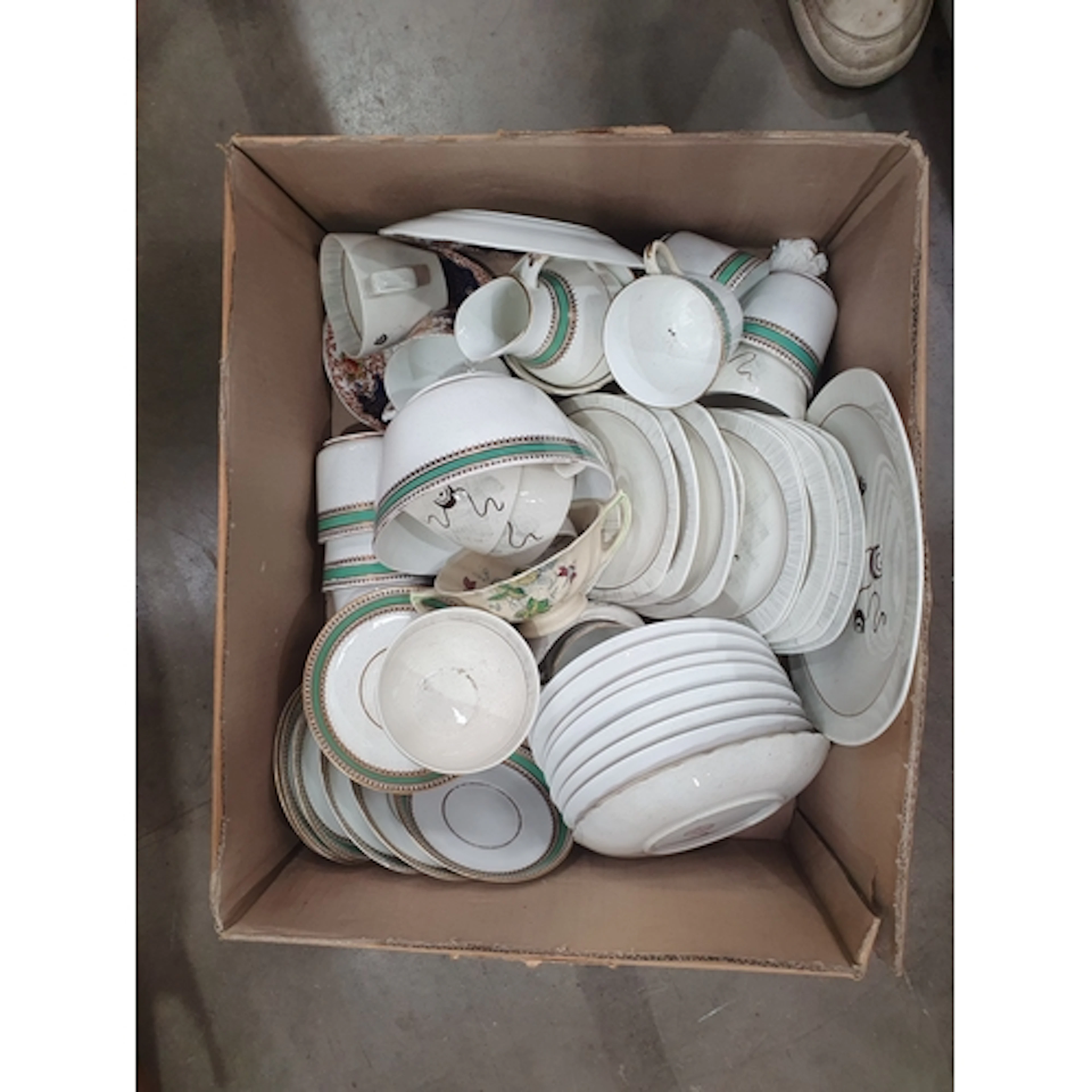 A box of assorted ceramics, cups, saucers, plates etc.