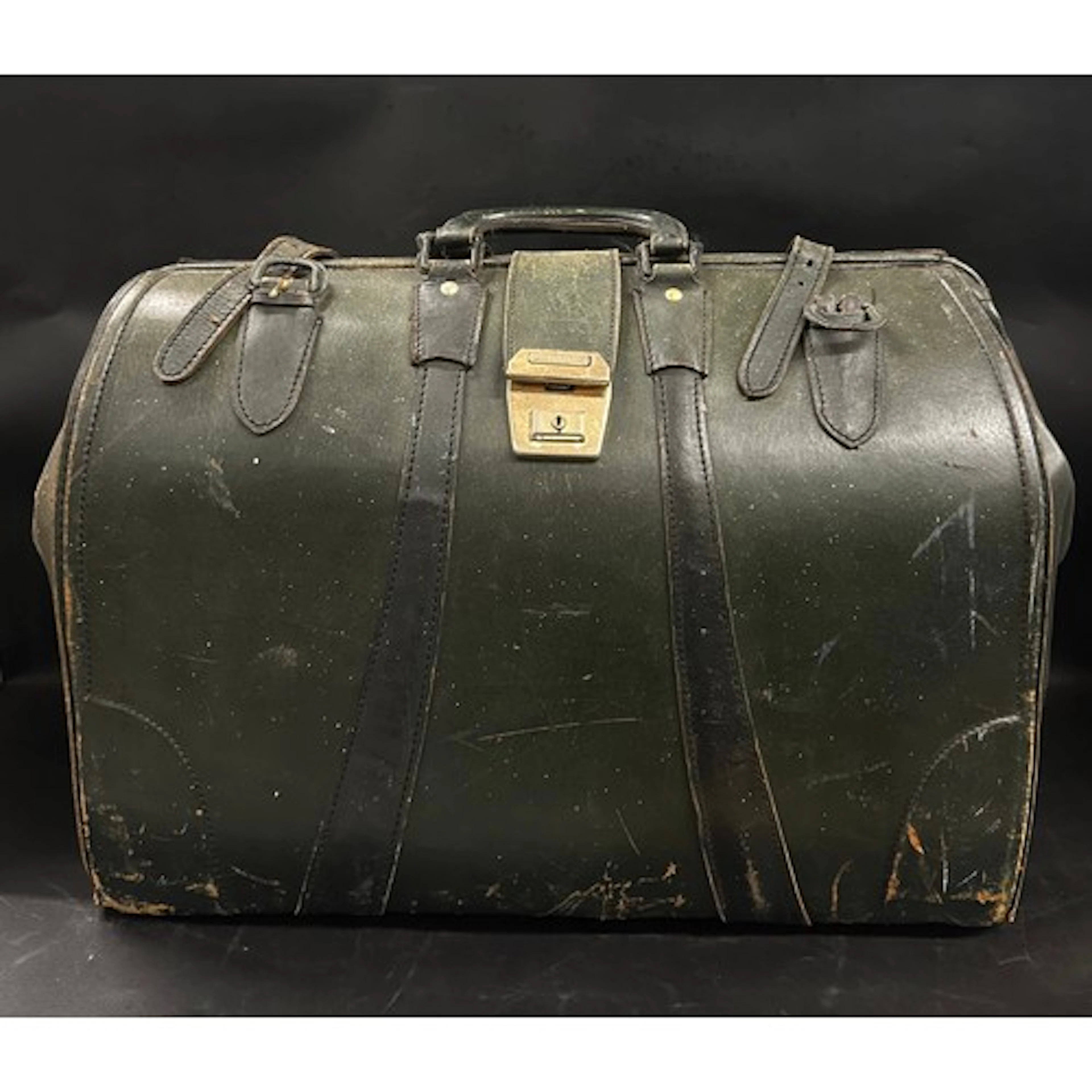 A leather Gladstone / doctor's style bag, marked CNABC