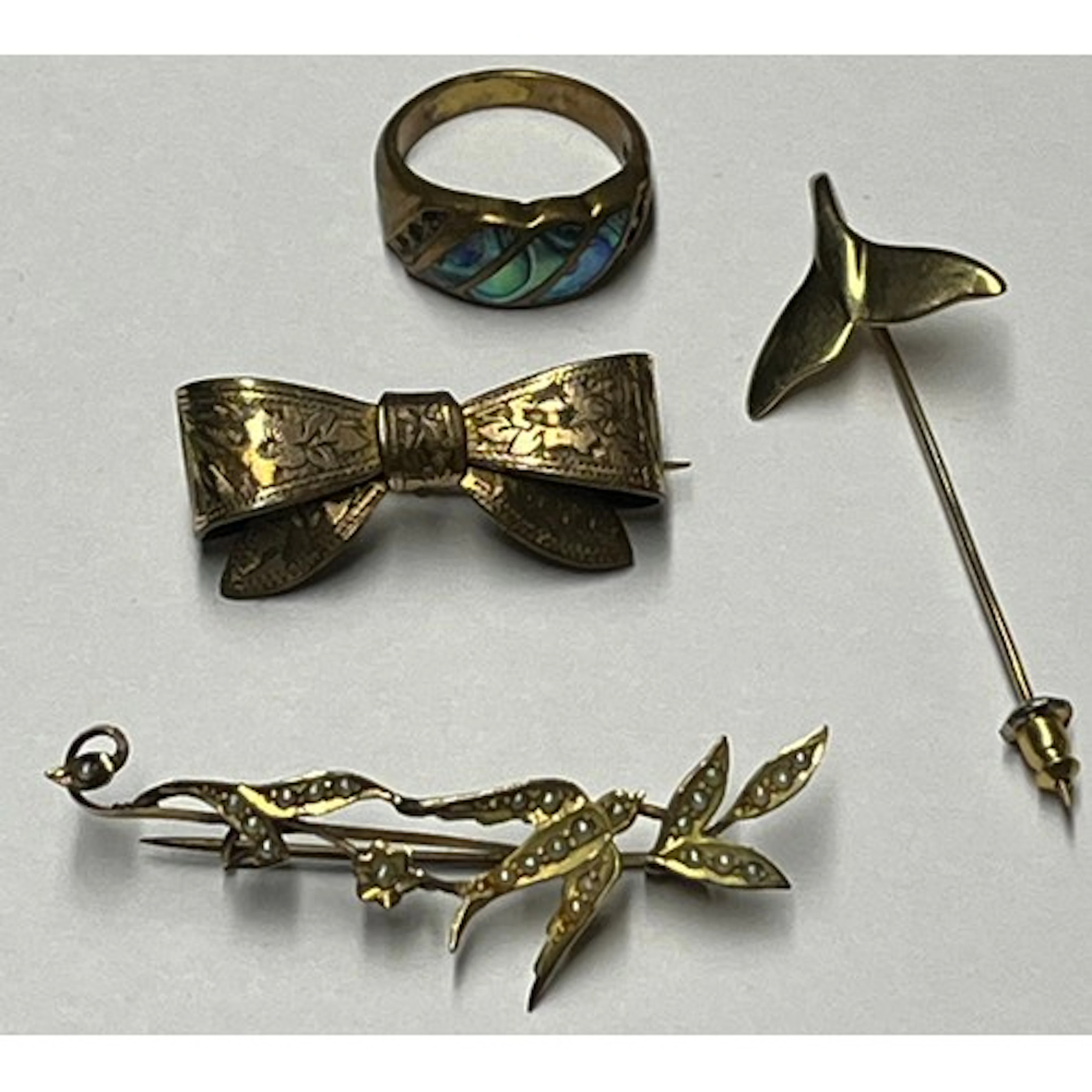 9ct gold seed pearl swallow bar brooch, 9ct gold stick pin, ...