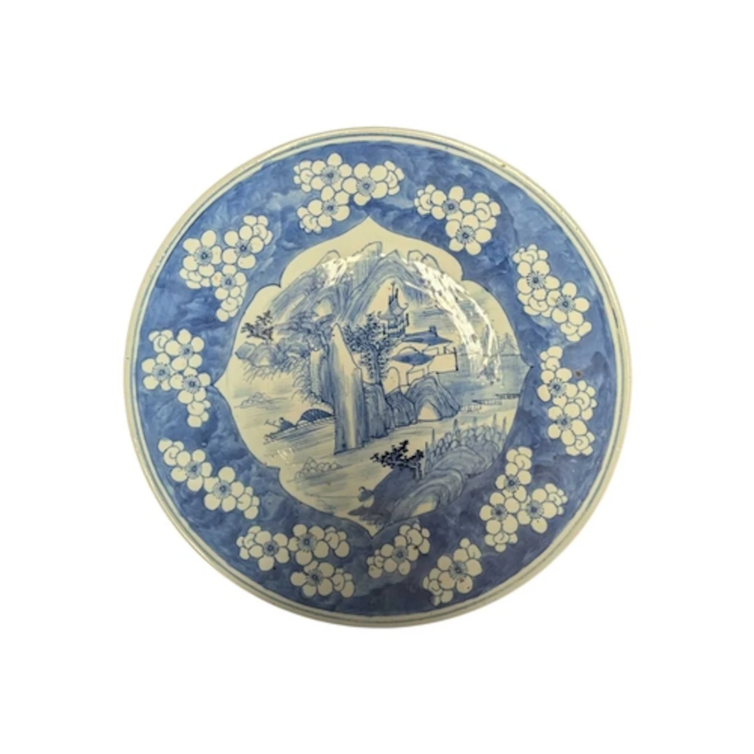 19th century Japanese Arita ware blue and white porcelain di...
