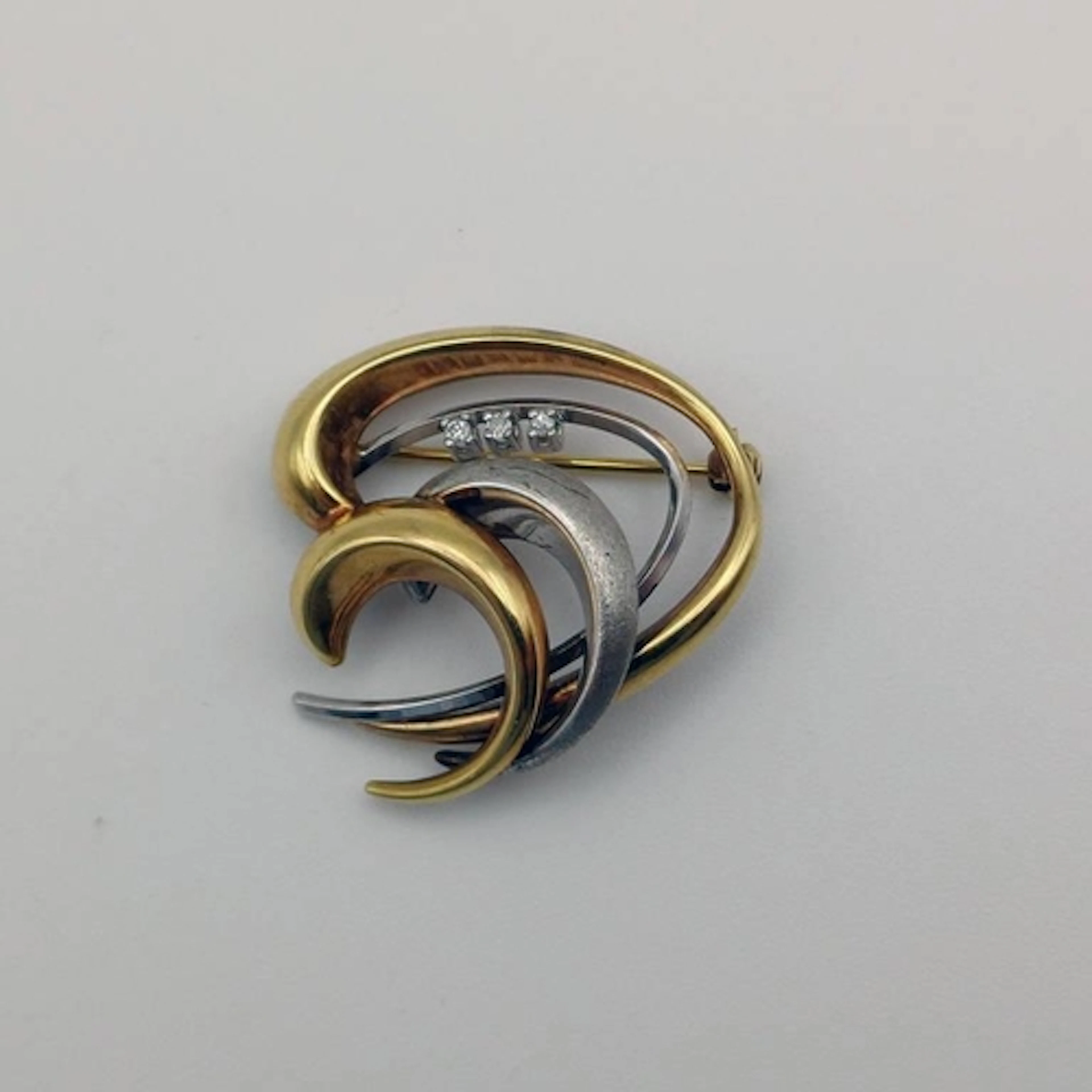 GOLD DIAMOND SET MODERNIST BROOCH MARKED GERMANY - 5.1G