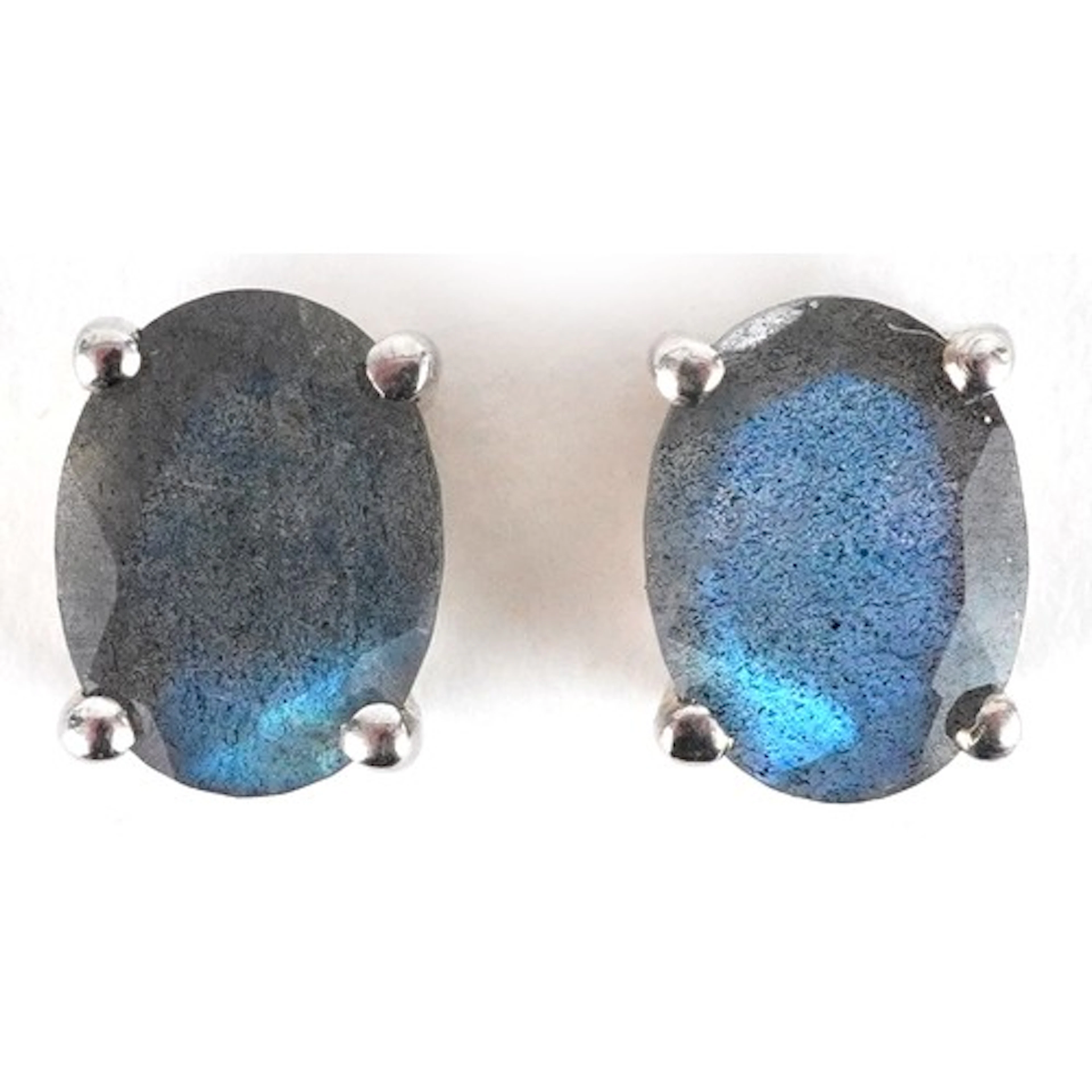 Pair of silver blue topaz stud earrings, 8.0mm high, total 1...