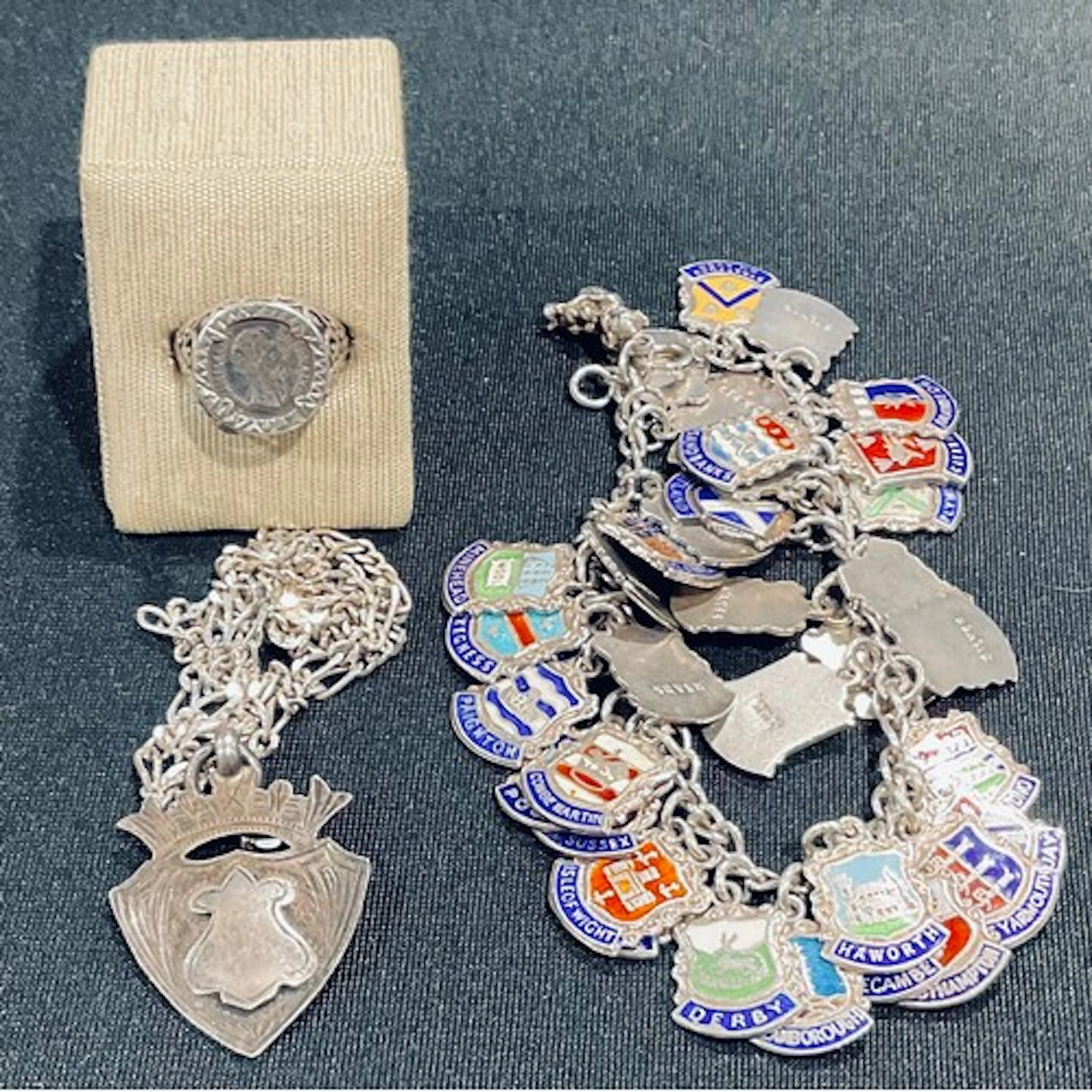 A selection of silver jewellery, to include a bracelet with ...