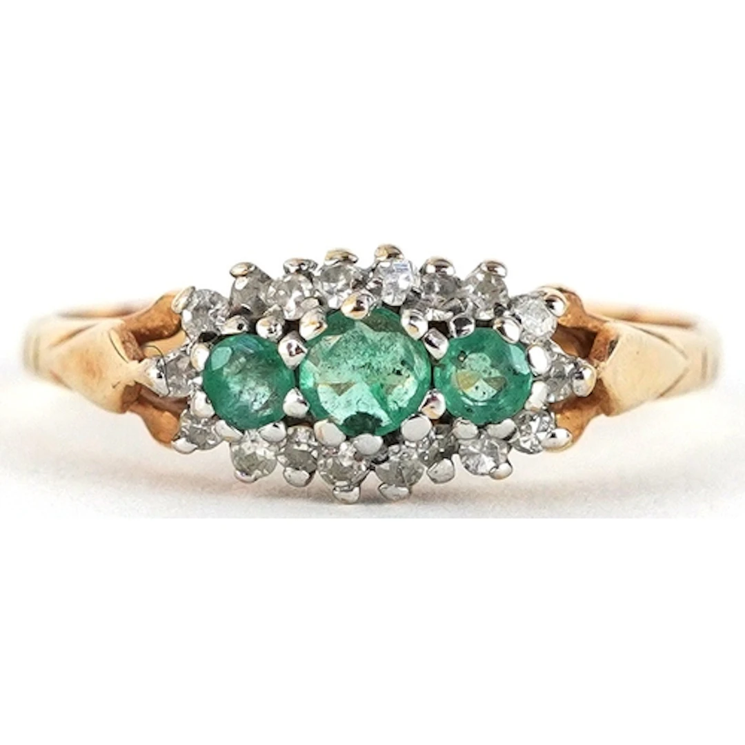 9ct gold diamond and green stone cluster ring, size K, 1.5g.