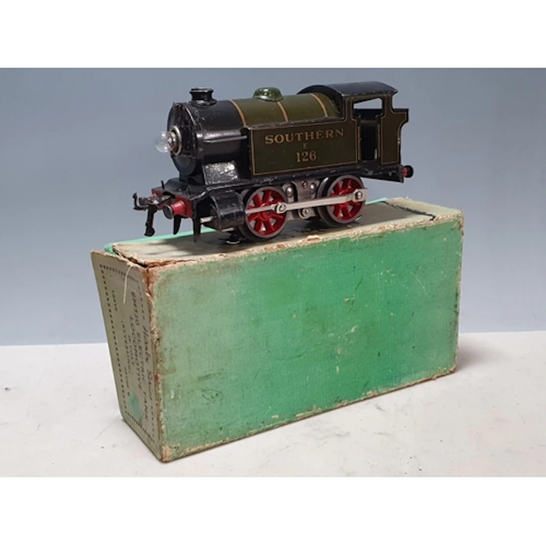 A boxed Hornby 0 gauge EM320 20V electric 0-4-0T in Southern...