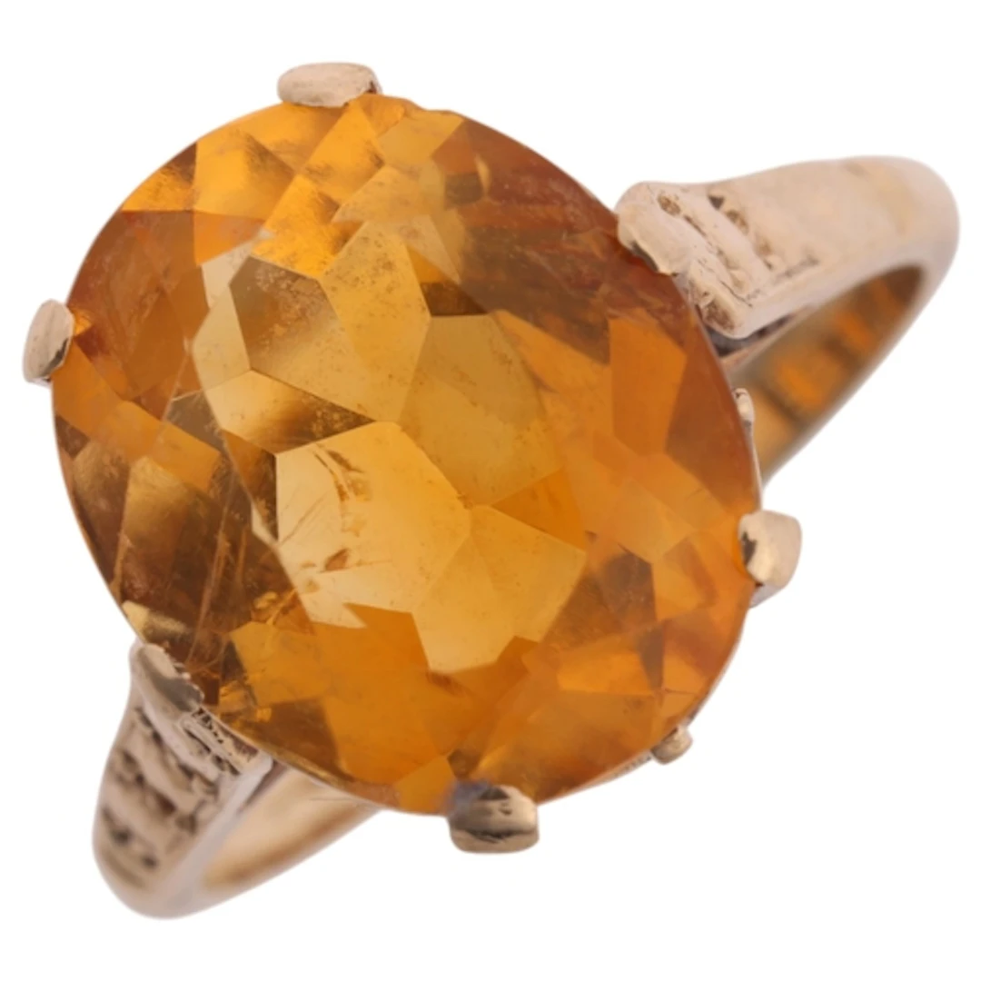 A Vintage 9ct gold single stone citrine ring, claw set with ...