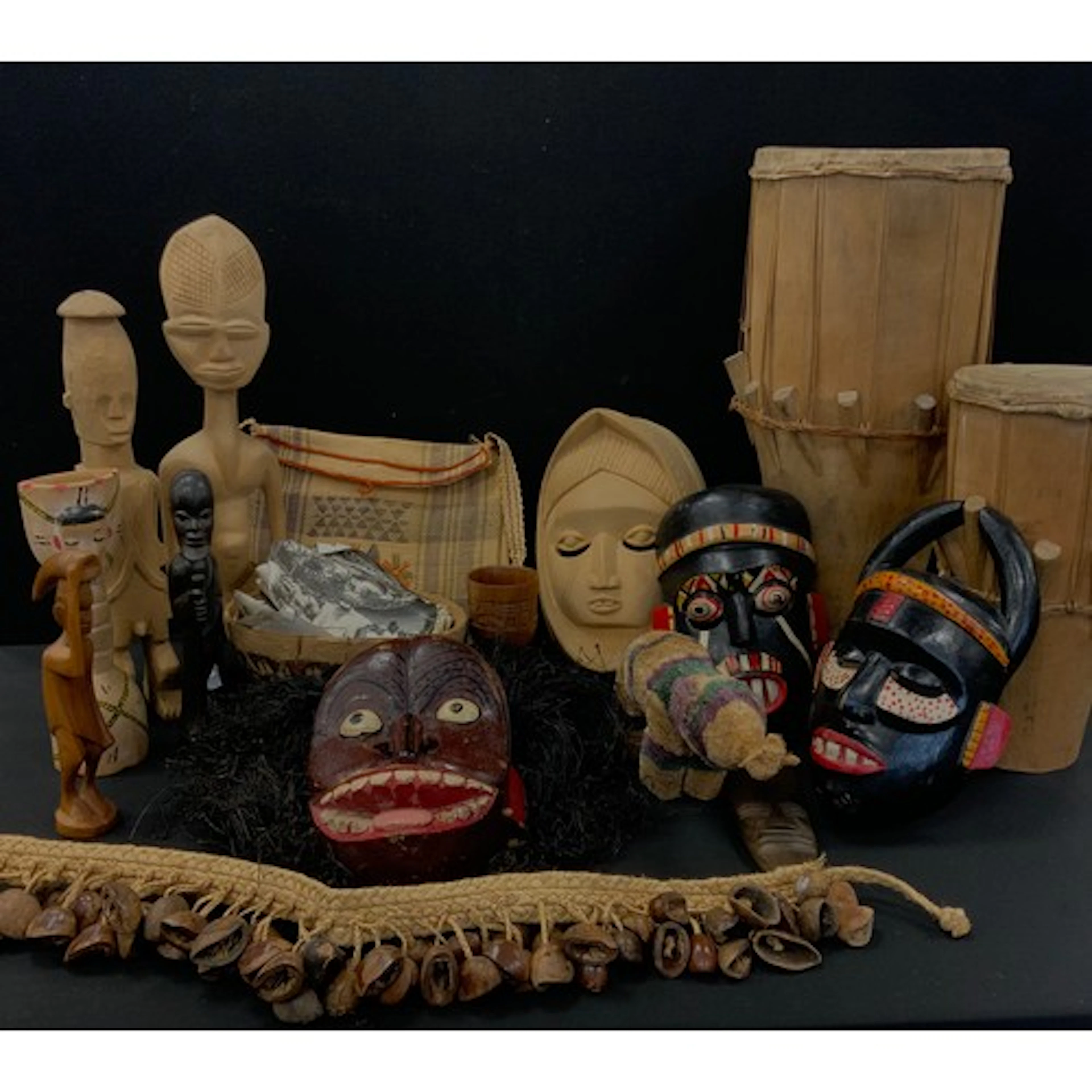 Tribal Art Items - a collection African Nigerian and other t...