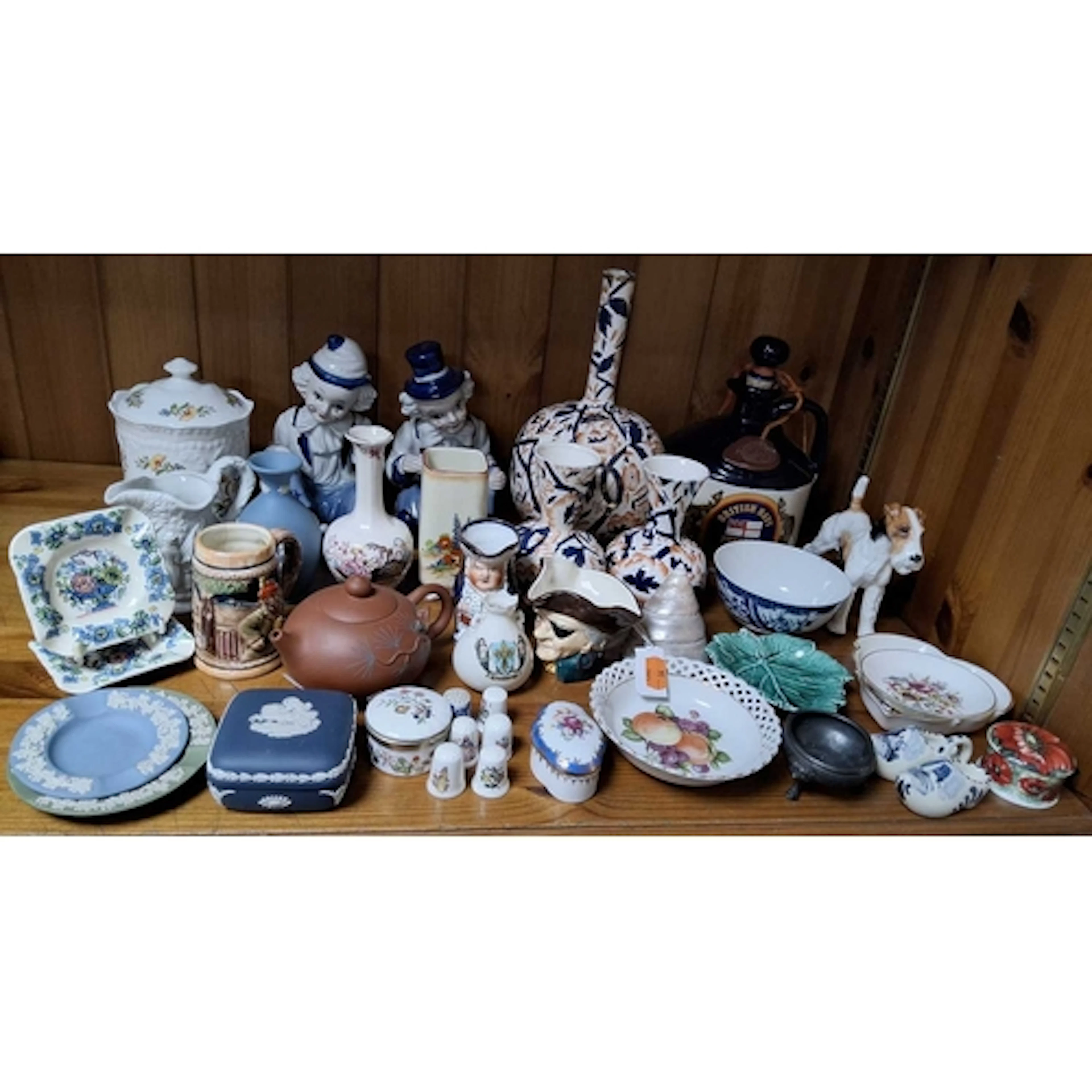 A GROUP OF CERAMICS AND SUNDRY ITEMS, to include four pieces...