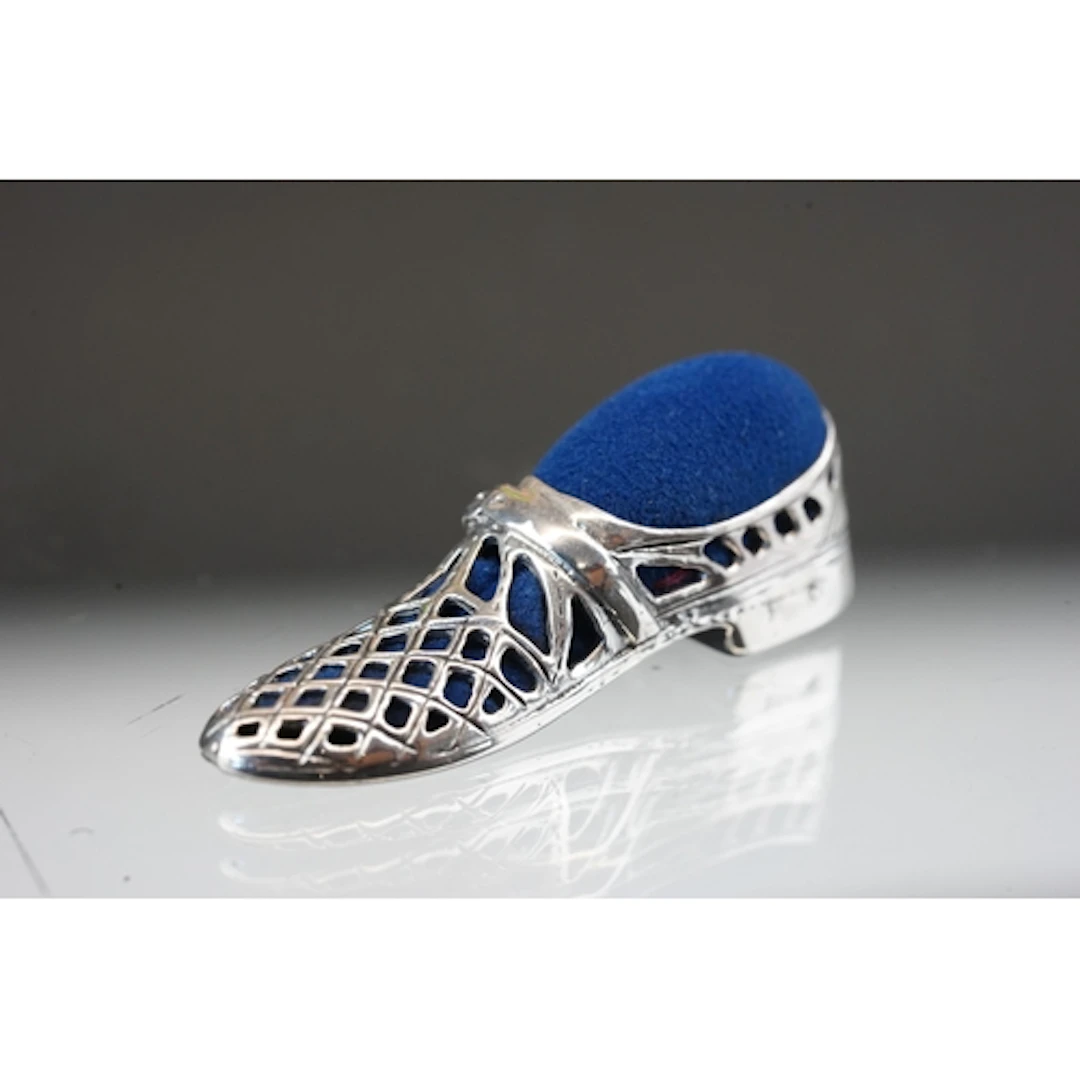 Silver sandal style pin cushion, 4cm long