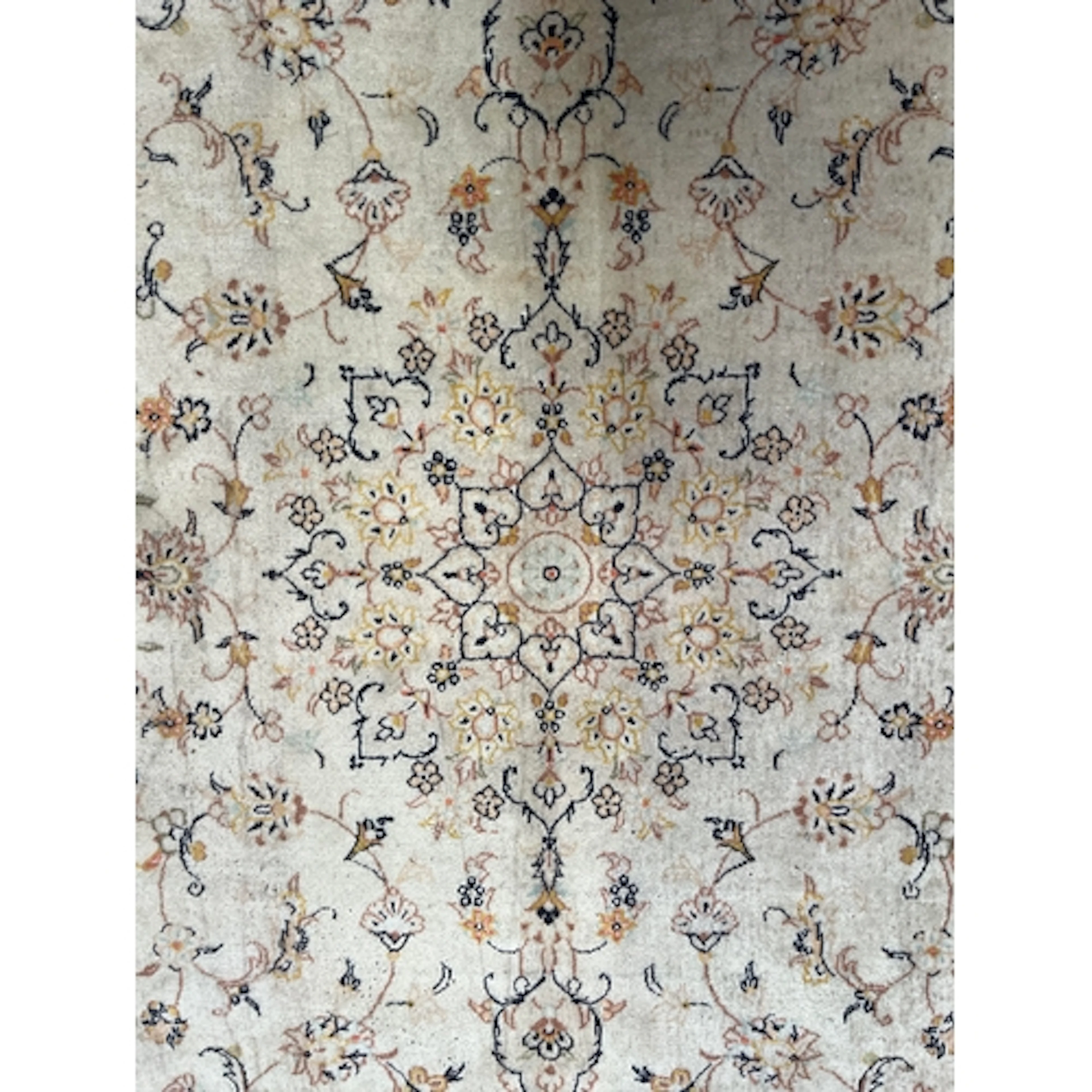 A 20th century Central Persian Islamic Kashan hand woven woo...
