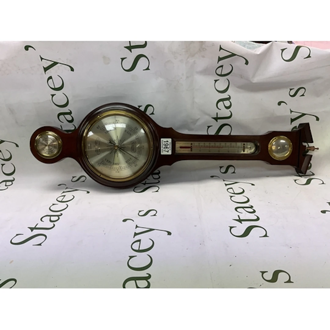 Committi aneroid barometer in old style. NO RESERVE
