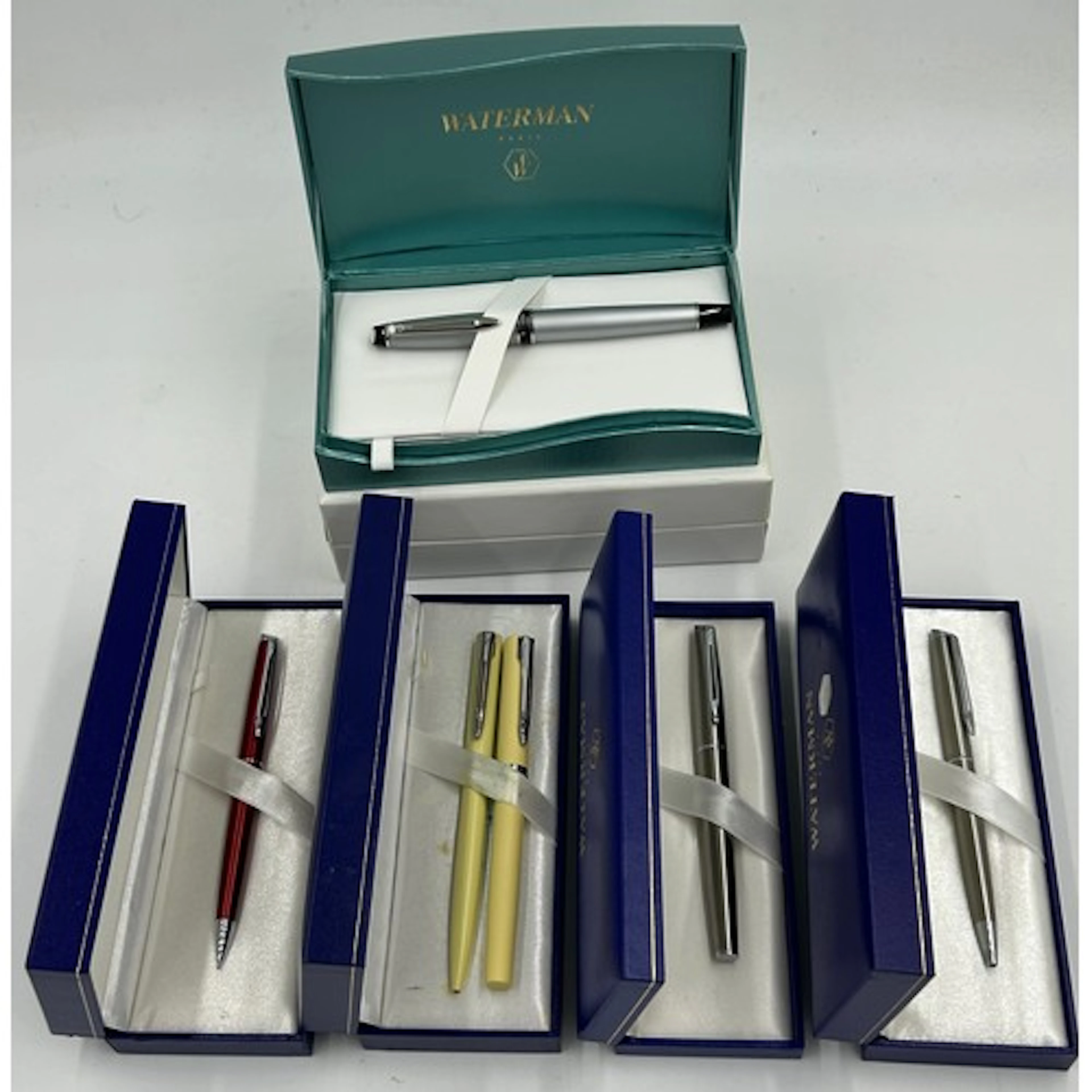 A collection of Waterman (Paris) pens to include Expert Mk I...