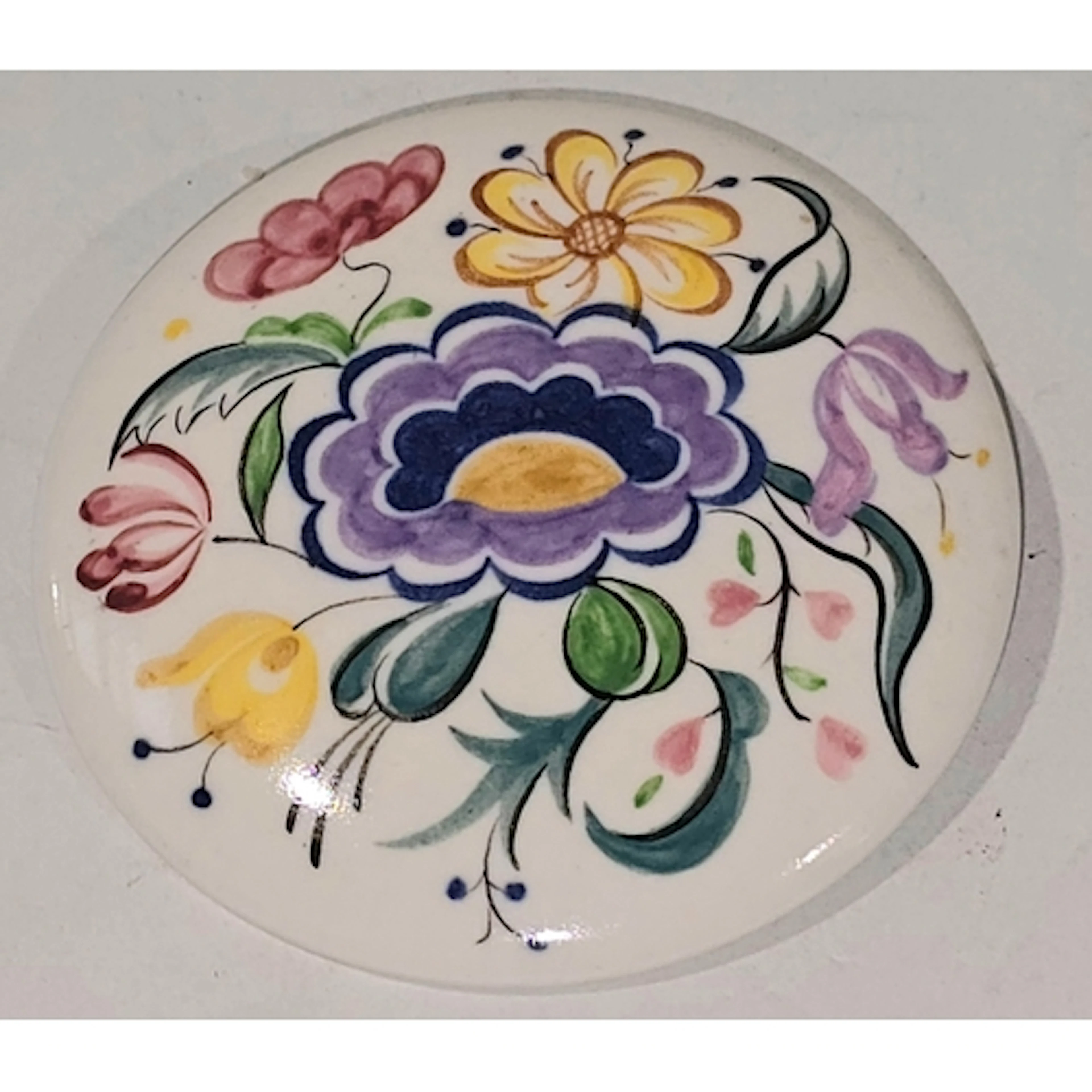 Poole Pottery traditional pattern round brooch 2.5" dia.