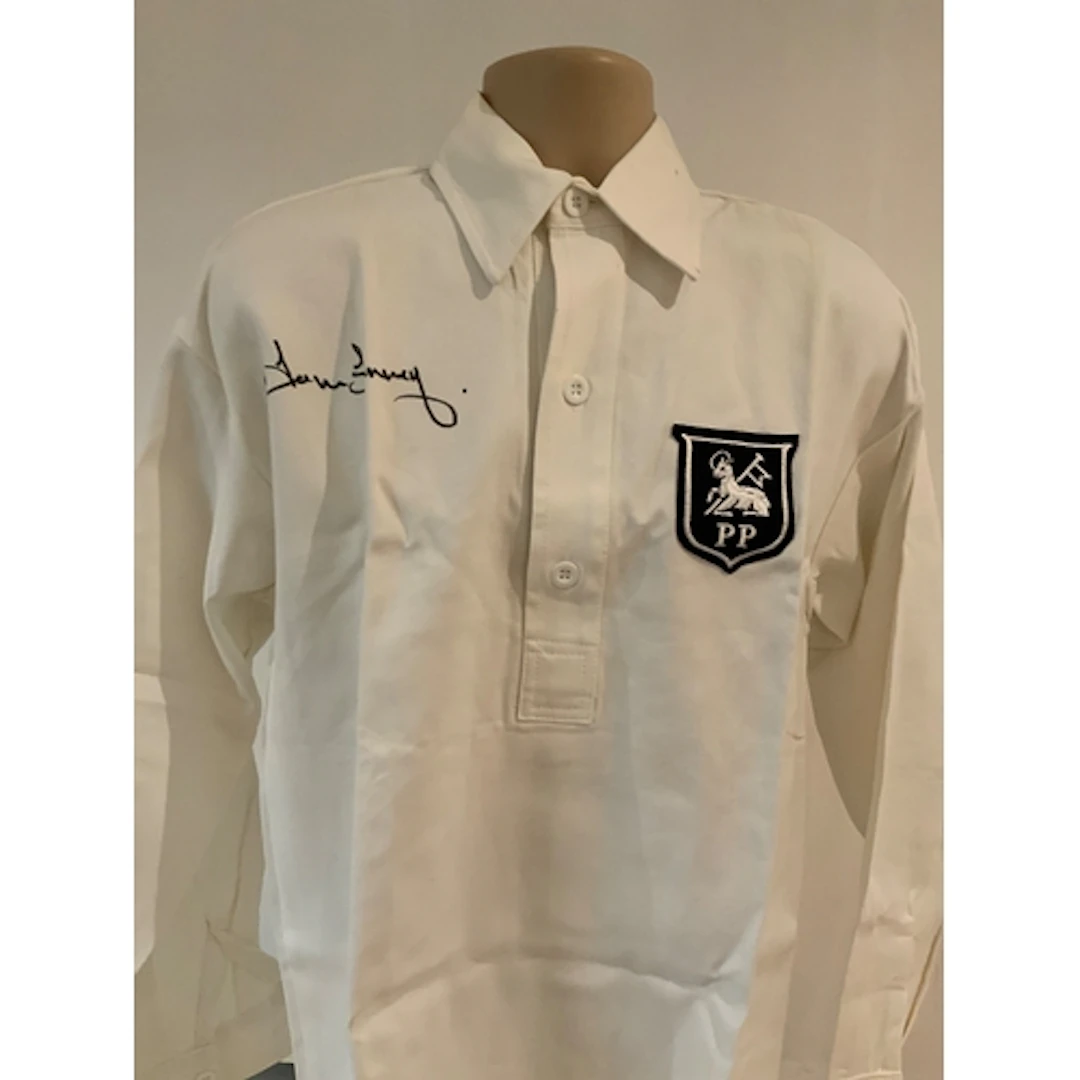 Preston Tom Finney Signed Football Shirt: Toffs replica long...