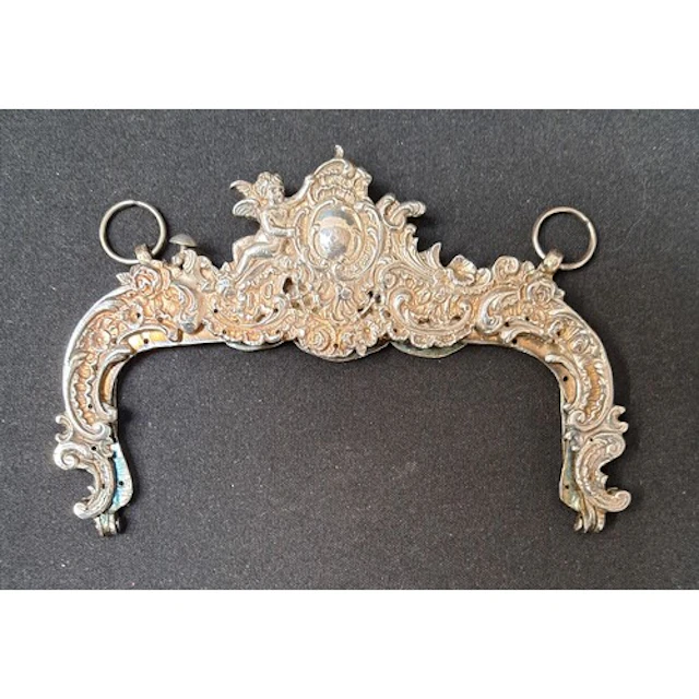 VICTORIAN HANAU IMPORTED SILVER ROCOCO STYLE PURSE CANTLE/FR...