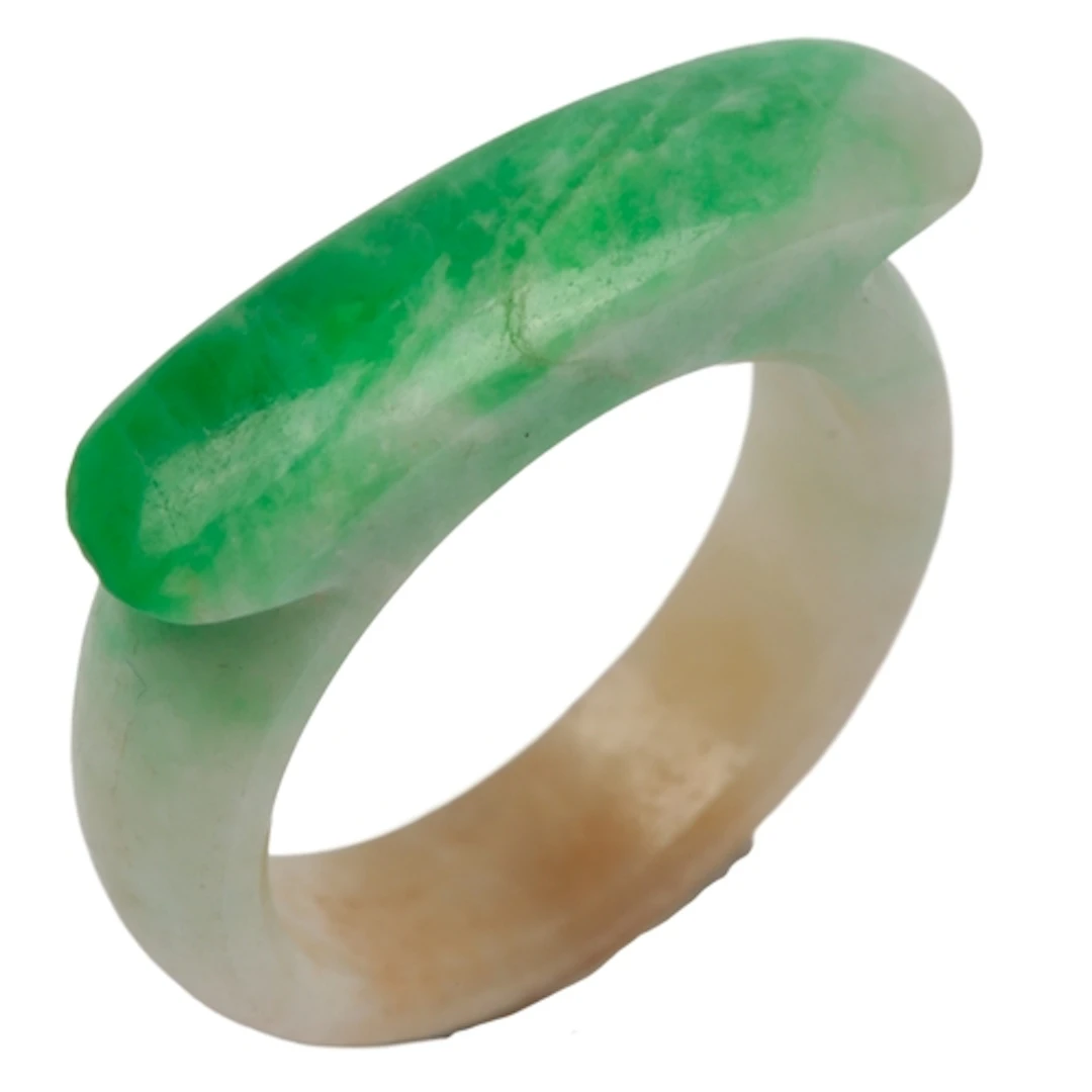 A Chinese jadeite saddle ring, probably late Qing dynasty, t...