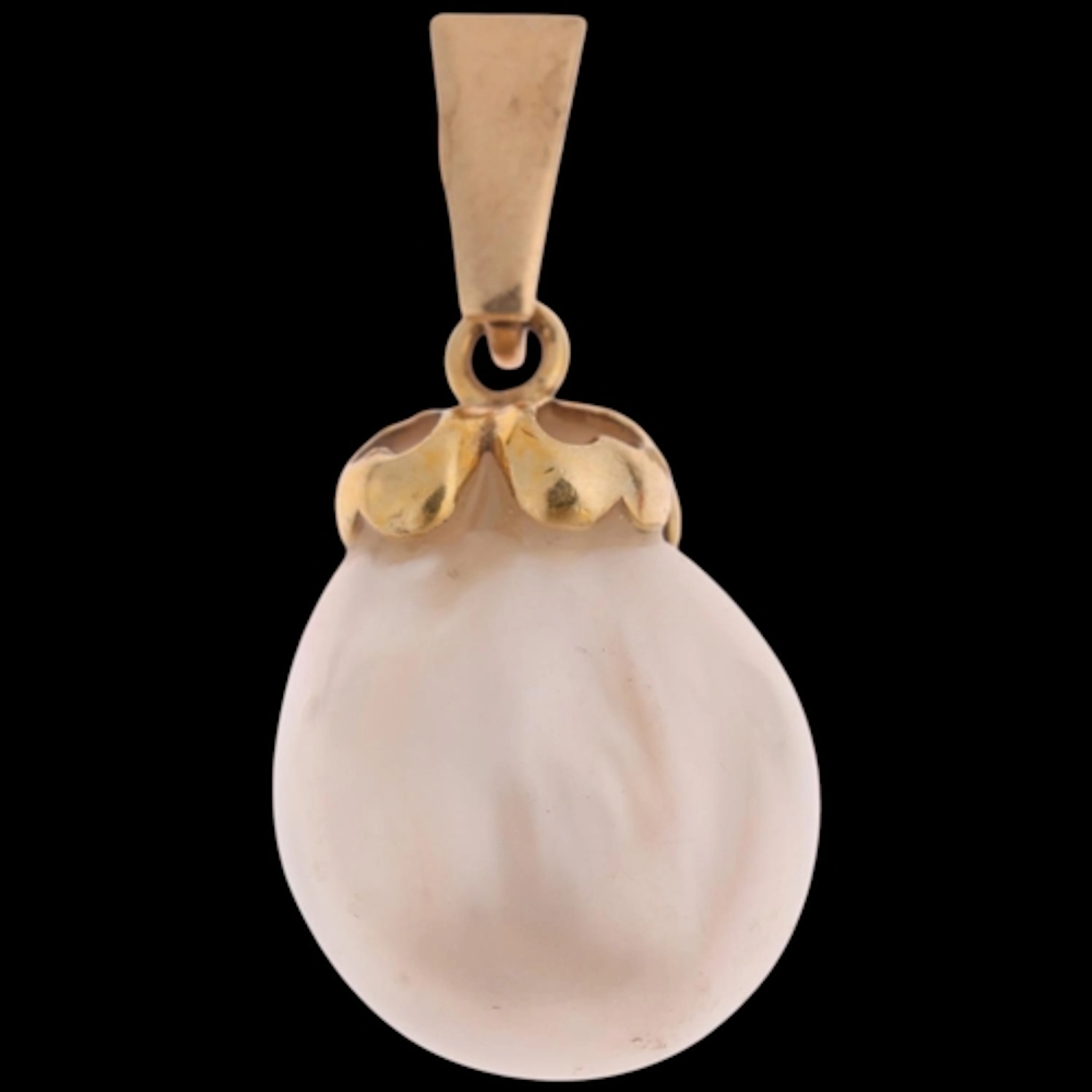 A 9ct gold Baroque pearl pendant, pearl measures approx: 16....