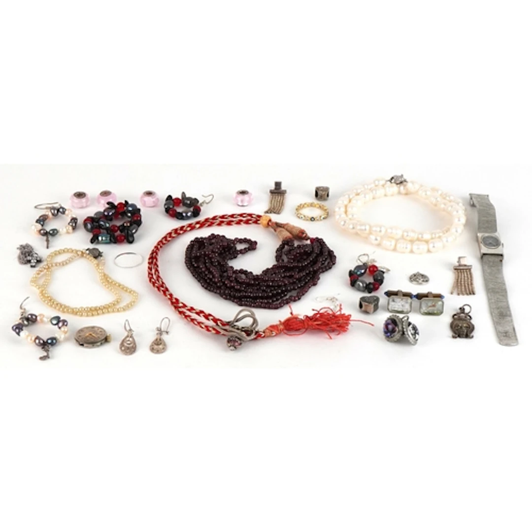 Vintage and later jewellery, some silver, including earrings...