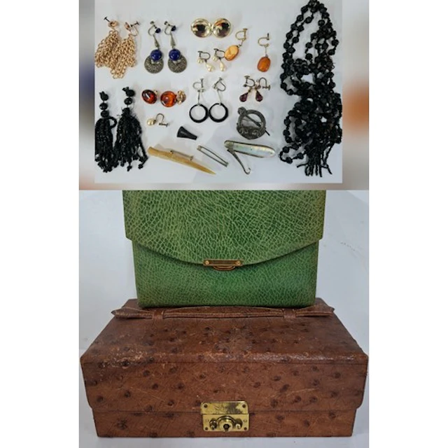 A vintage brown ostrich leather cased concertina jewellery b...
