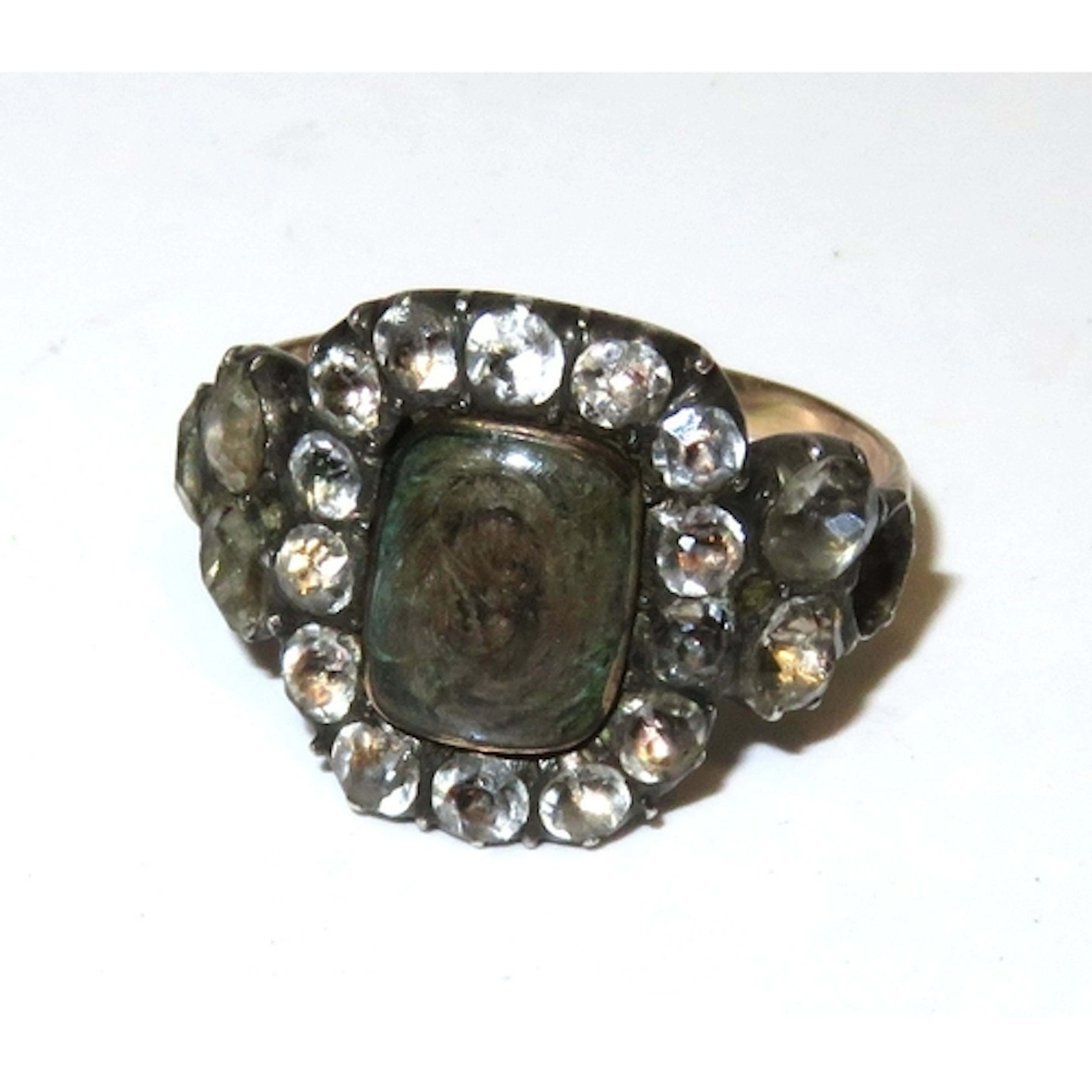 Georgian gold paste and hair inset memorial ring, size Q, 3....