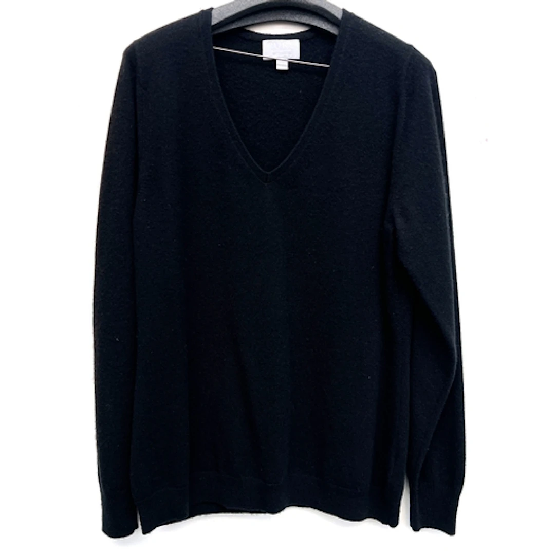 Three Pure Collection cashmere jumpers, two black, one cream...