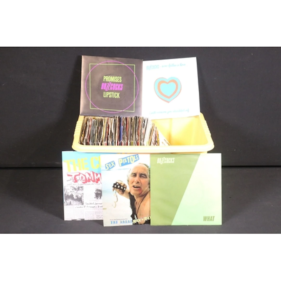 Vinyl - Over 90 Punk & New Wave 7" singles to include The Cl...