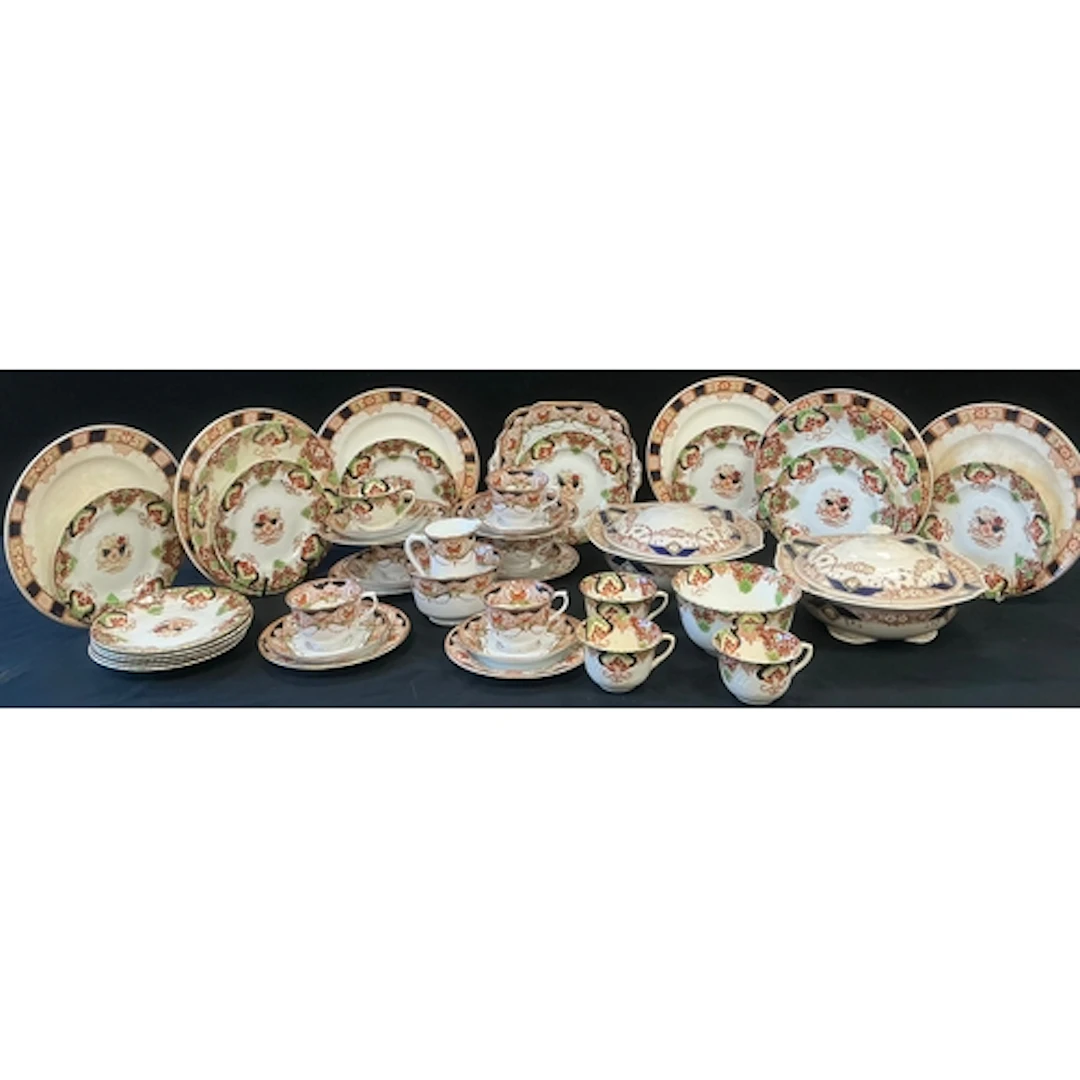 A composed tea set comprising of six Royal Harvey dinner pla...