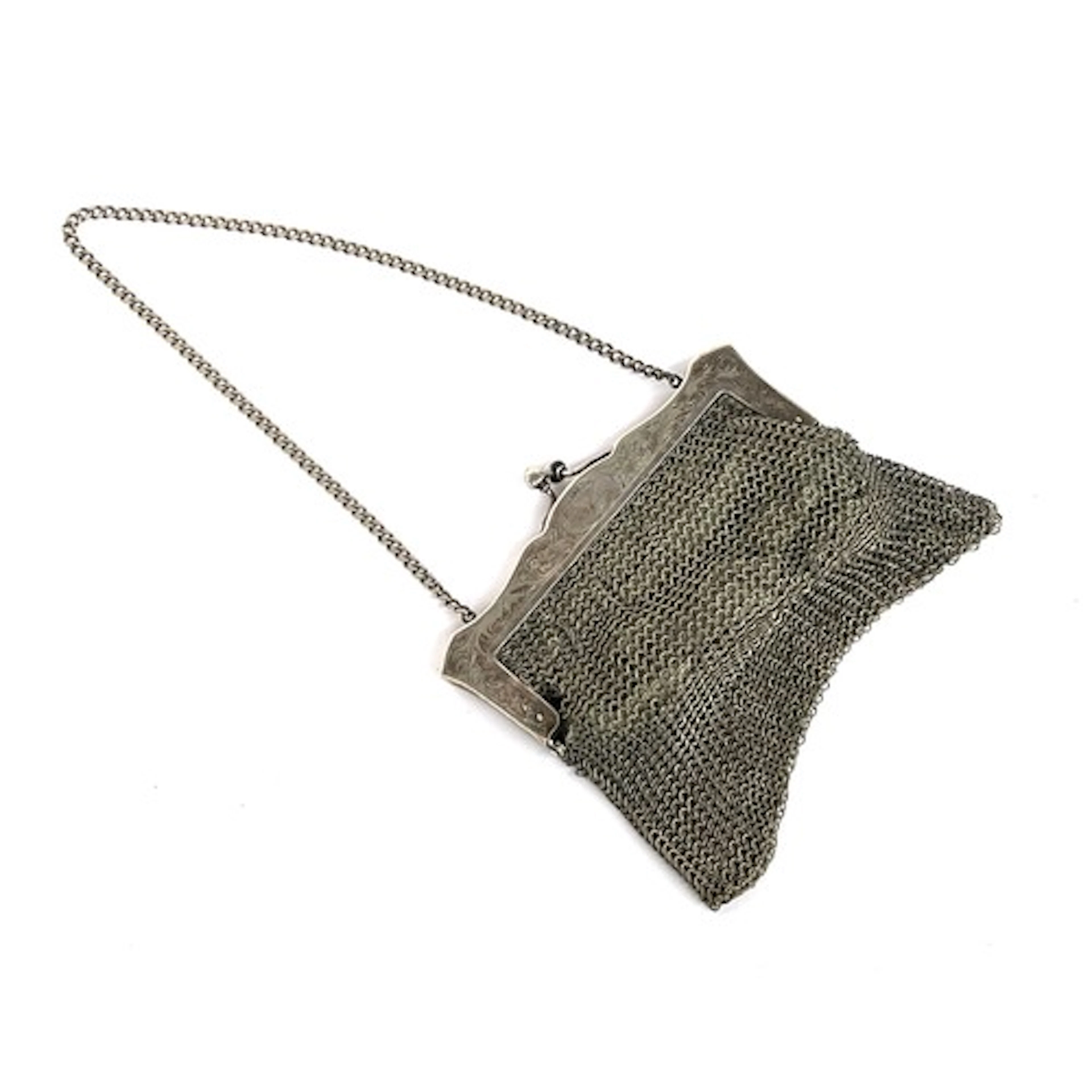 An Argyle Silver plated chainmail bag, 15.5cm wide