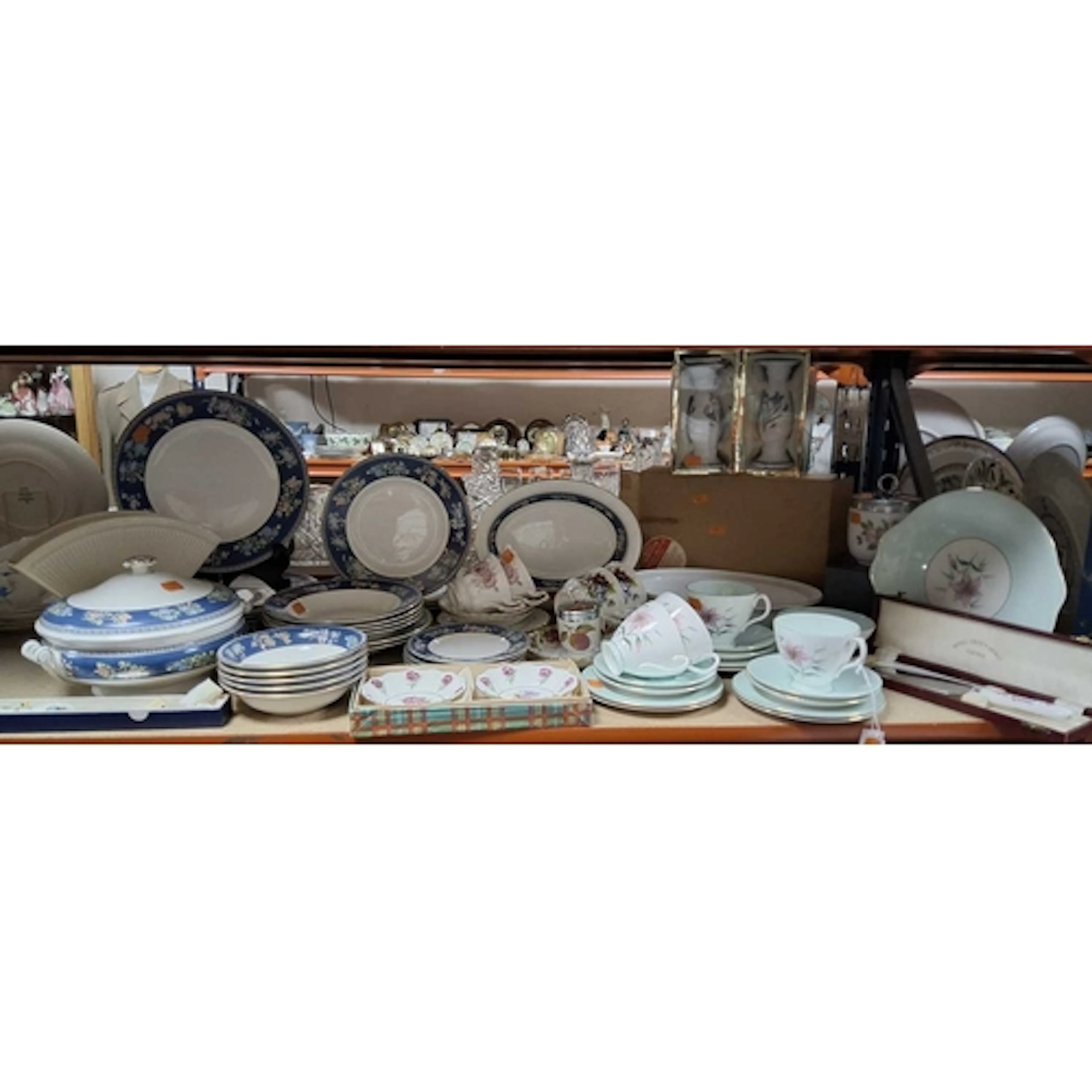 A GROUP OF CERAMICS, to include twenty seven pieces of Wedgw...