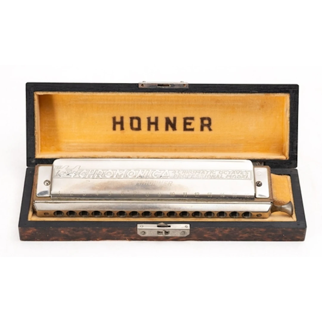 A 20th Century Buffet, Paris B flat Clarinet. Having a black...