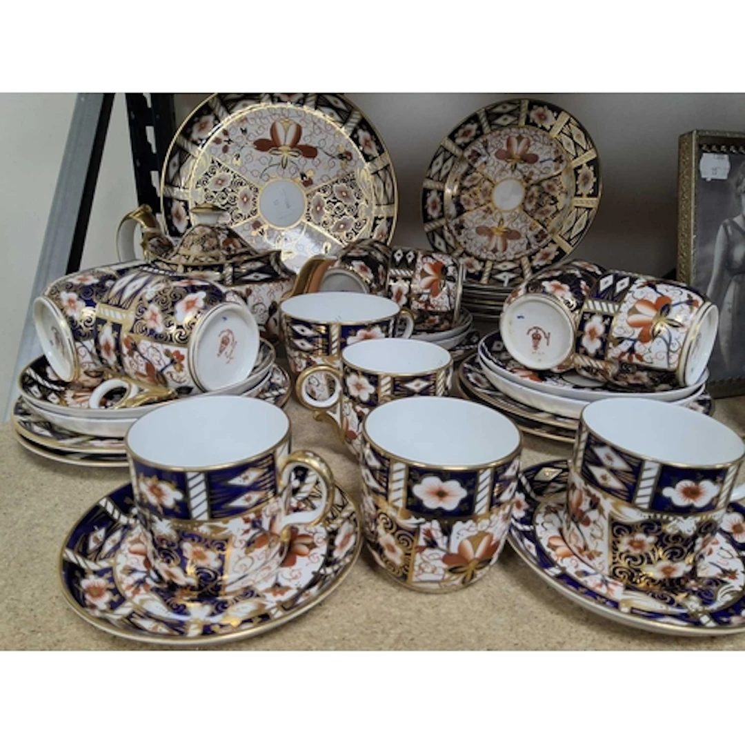 THIRTY TWO PIECES OF ROYAL CROWN DERBY IMARI COFFEE AND TEA ...
