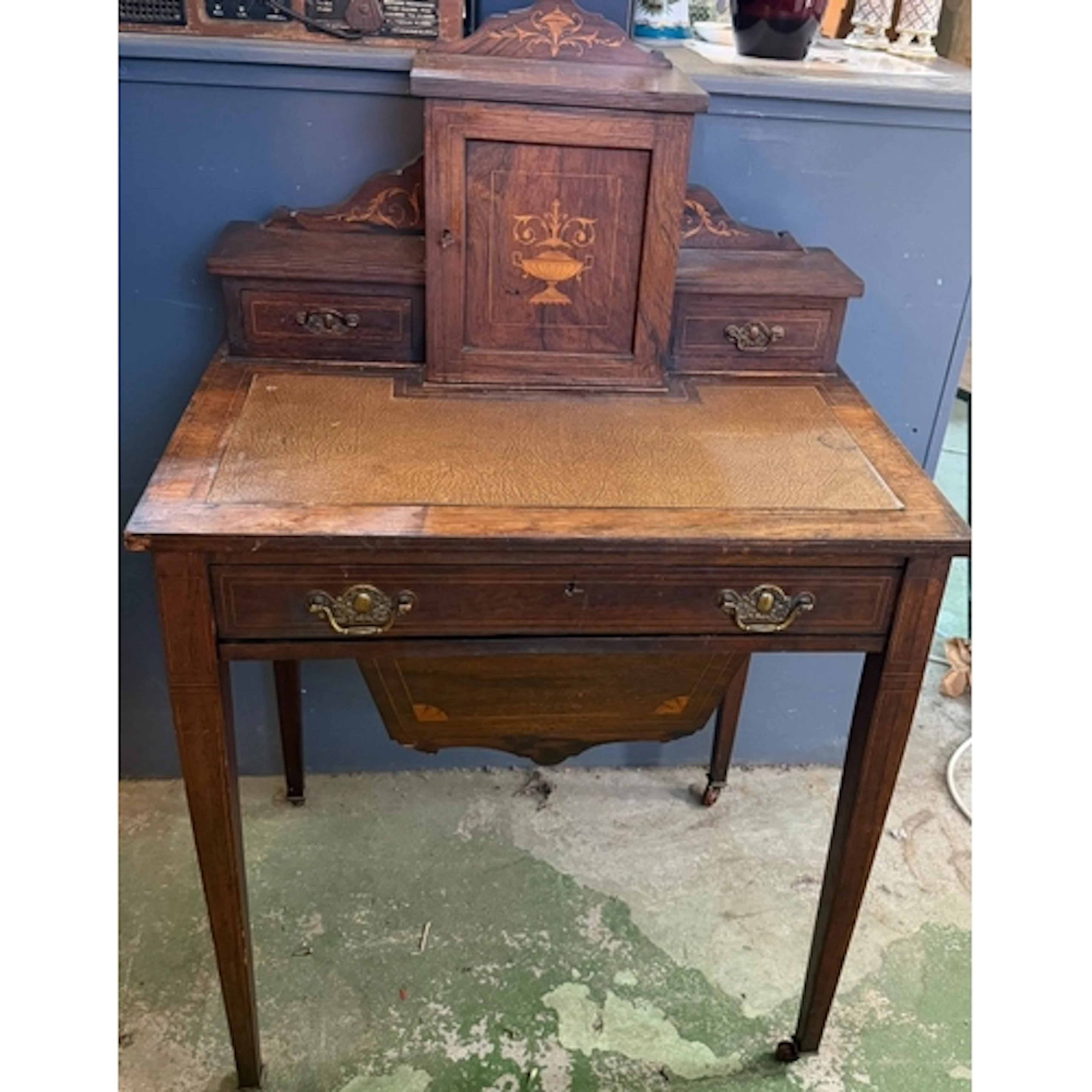 An Edwardian inlaid ladies' writing desk, Bonheur Du Jour ...
